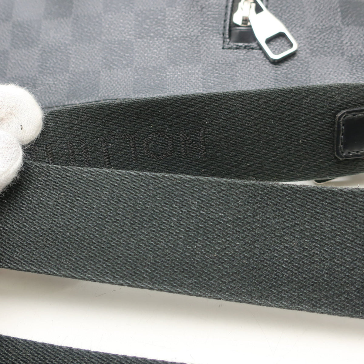 Louis Vuitton Black Damier Canvas Damier Graphite Damier Graphite Shoulder Bag (Pre-Owned)