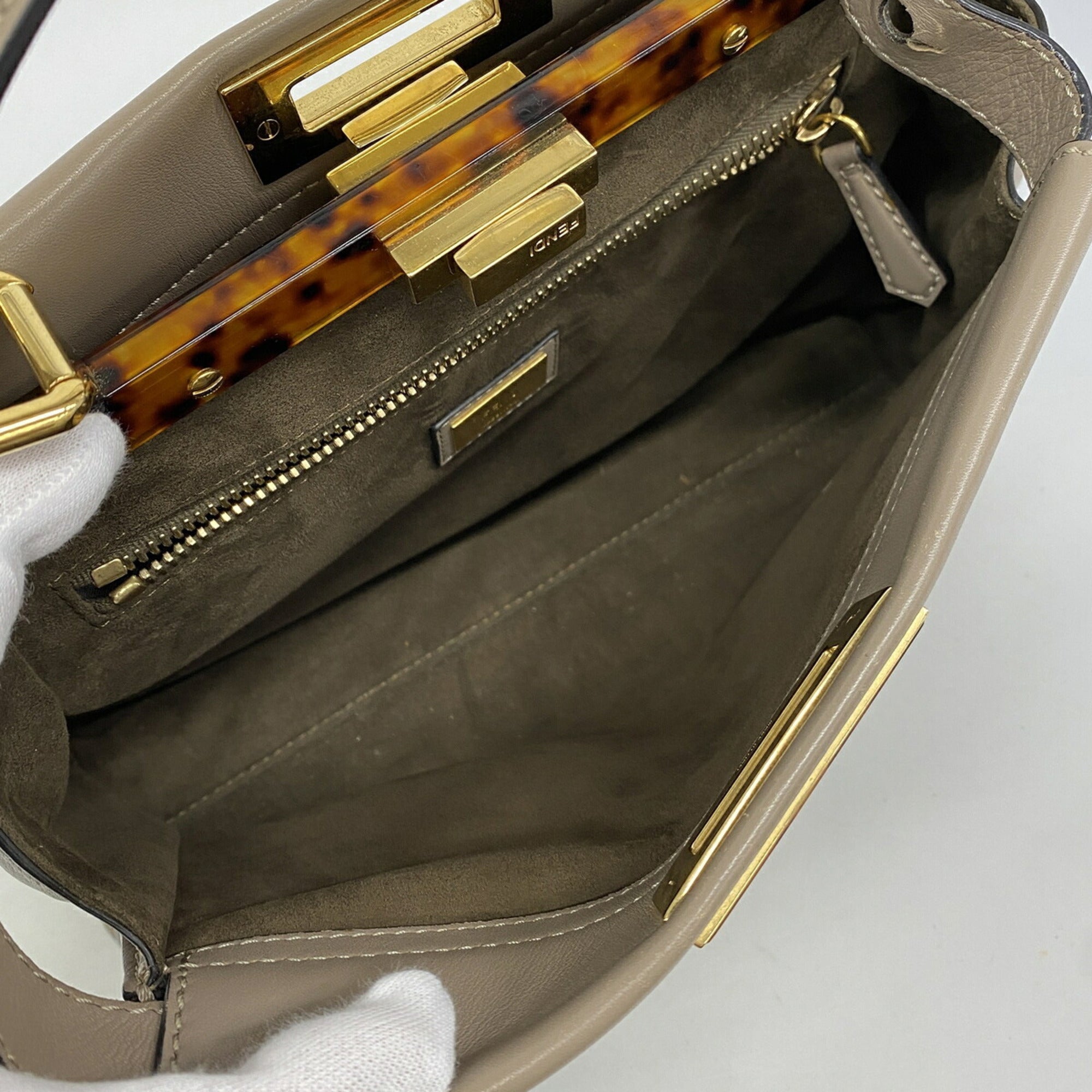 Fendi Grayish Leather Handbag (Pre-Owned)