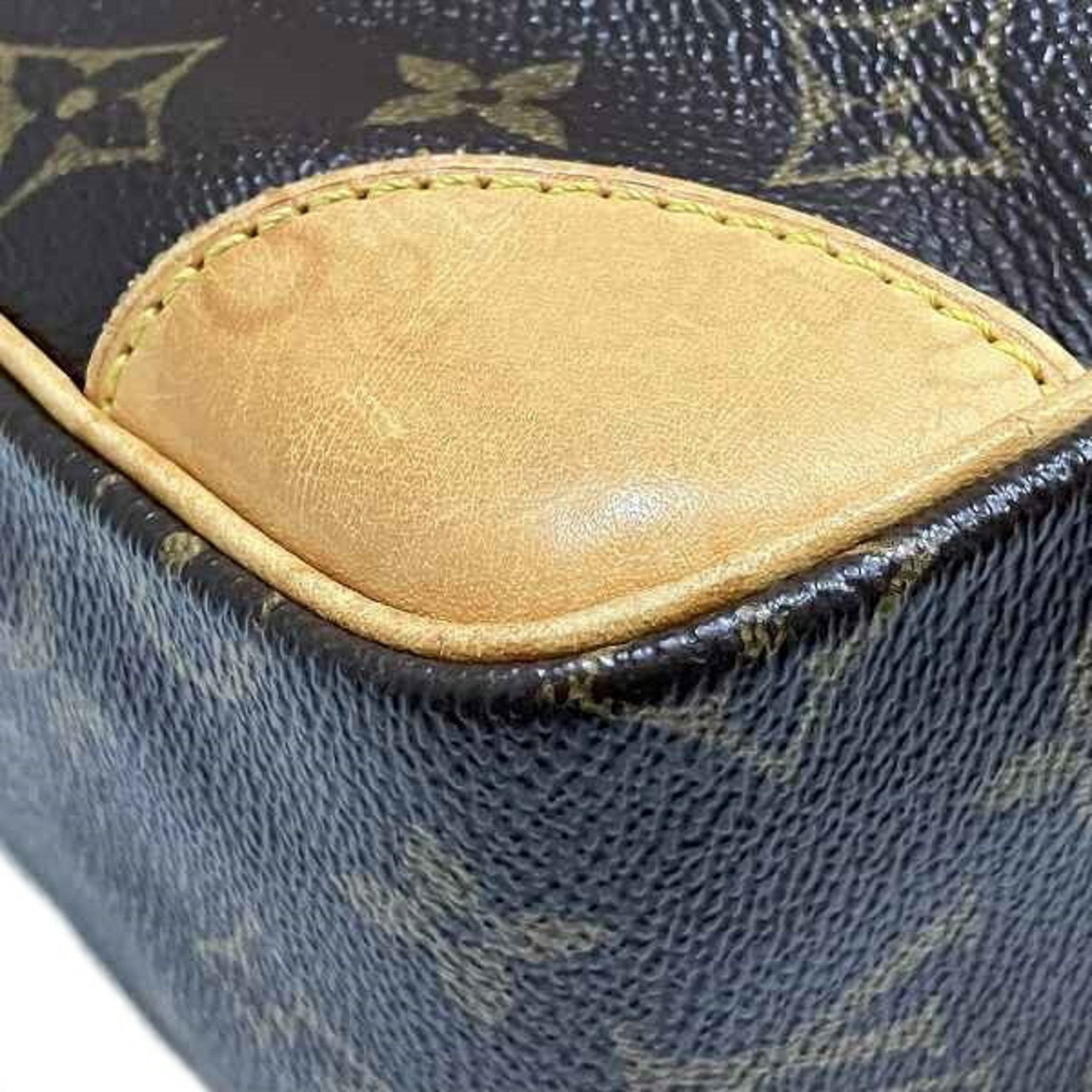 Louis Vuitton Brown Shoulder Bag (Pre-Owned)