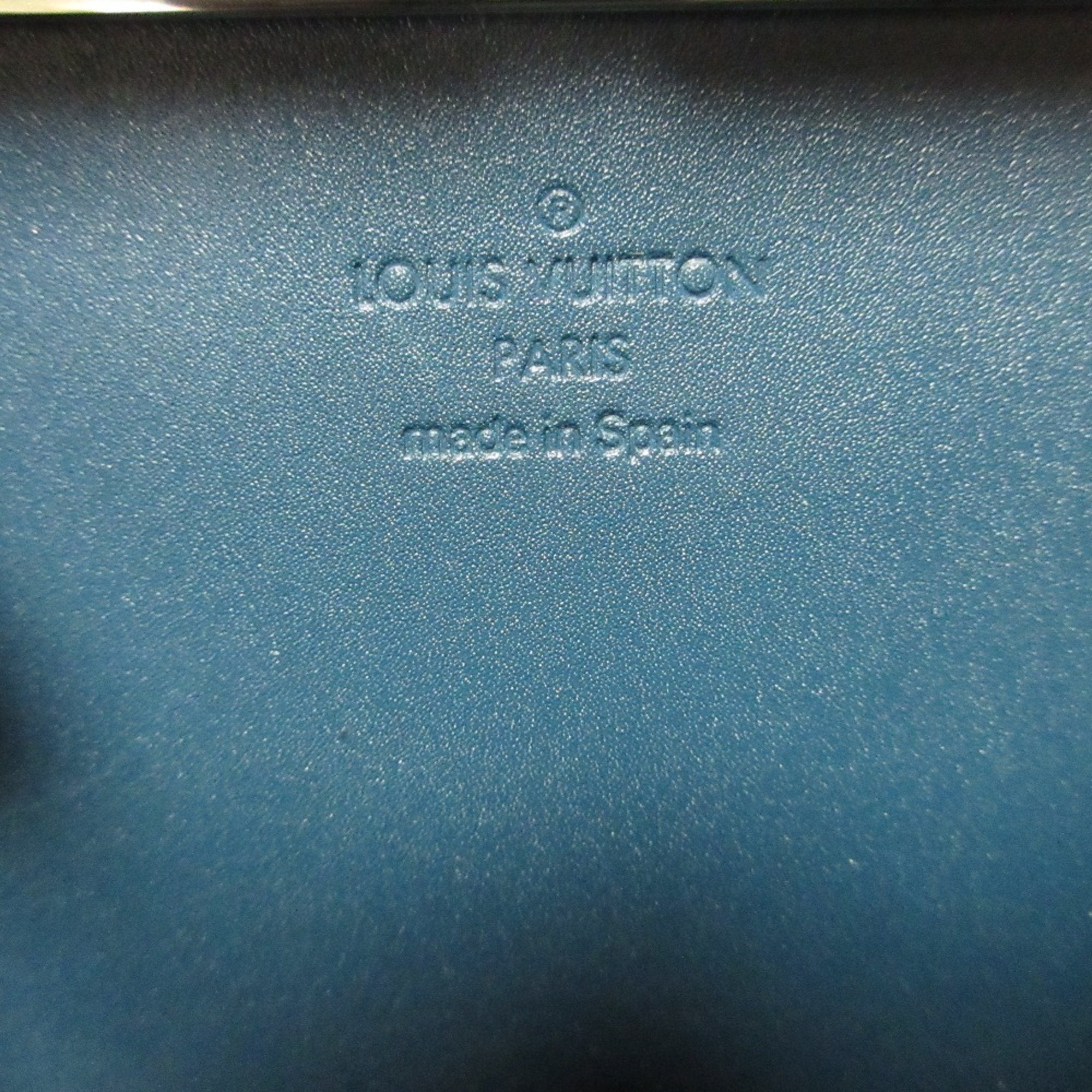 Louis Vuitton Green Damier Vernis Pouch Shoulder Bag (Pre-Owned)
