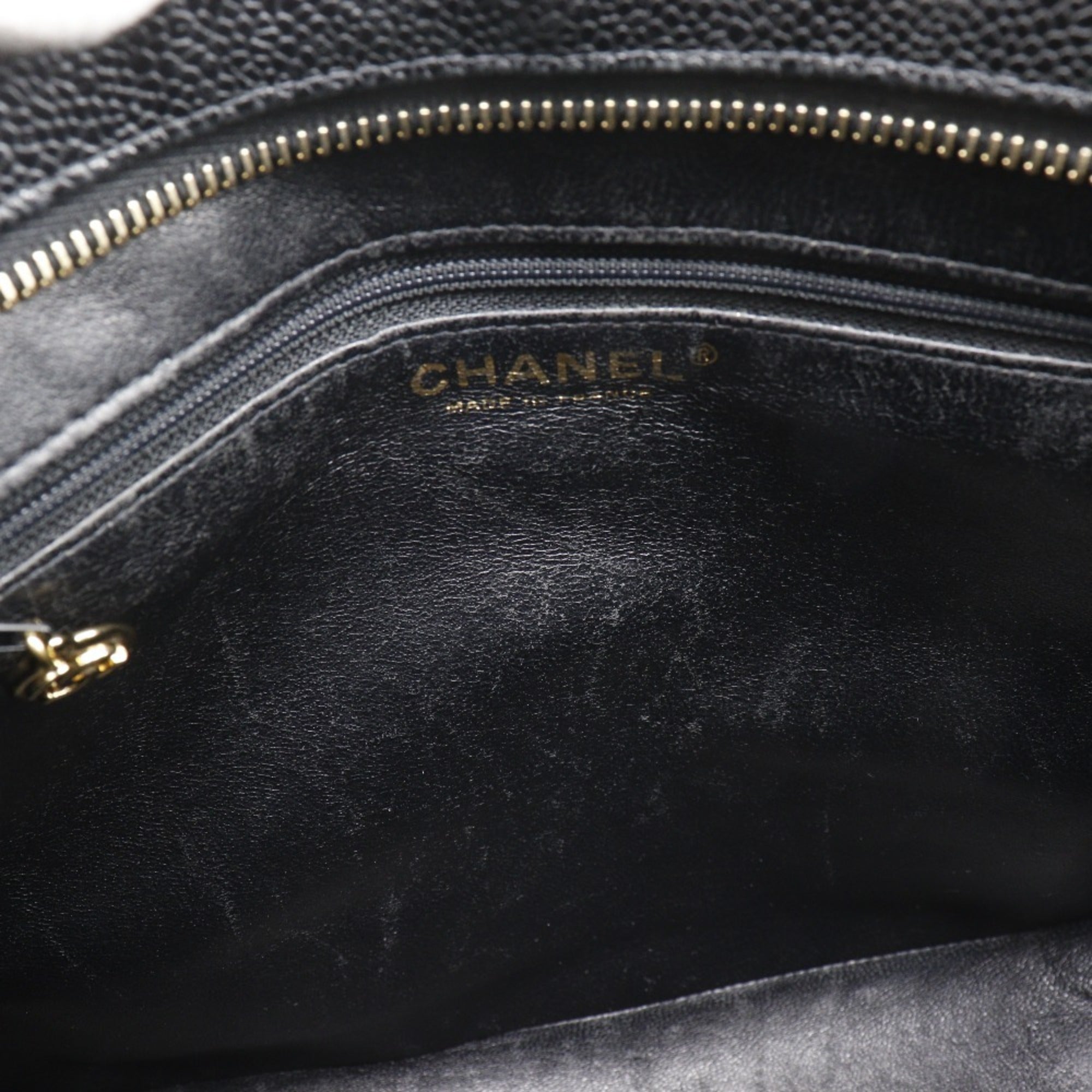 Chanel Matelasse Black Grained Calfskin Tote Bag (Pre-Owned)