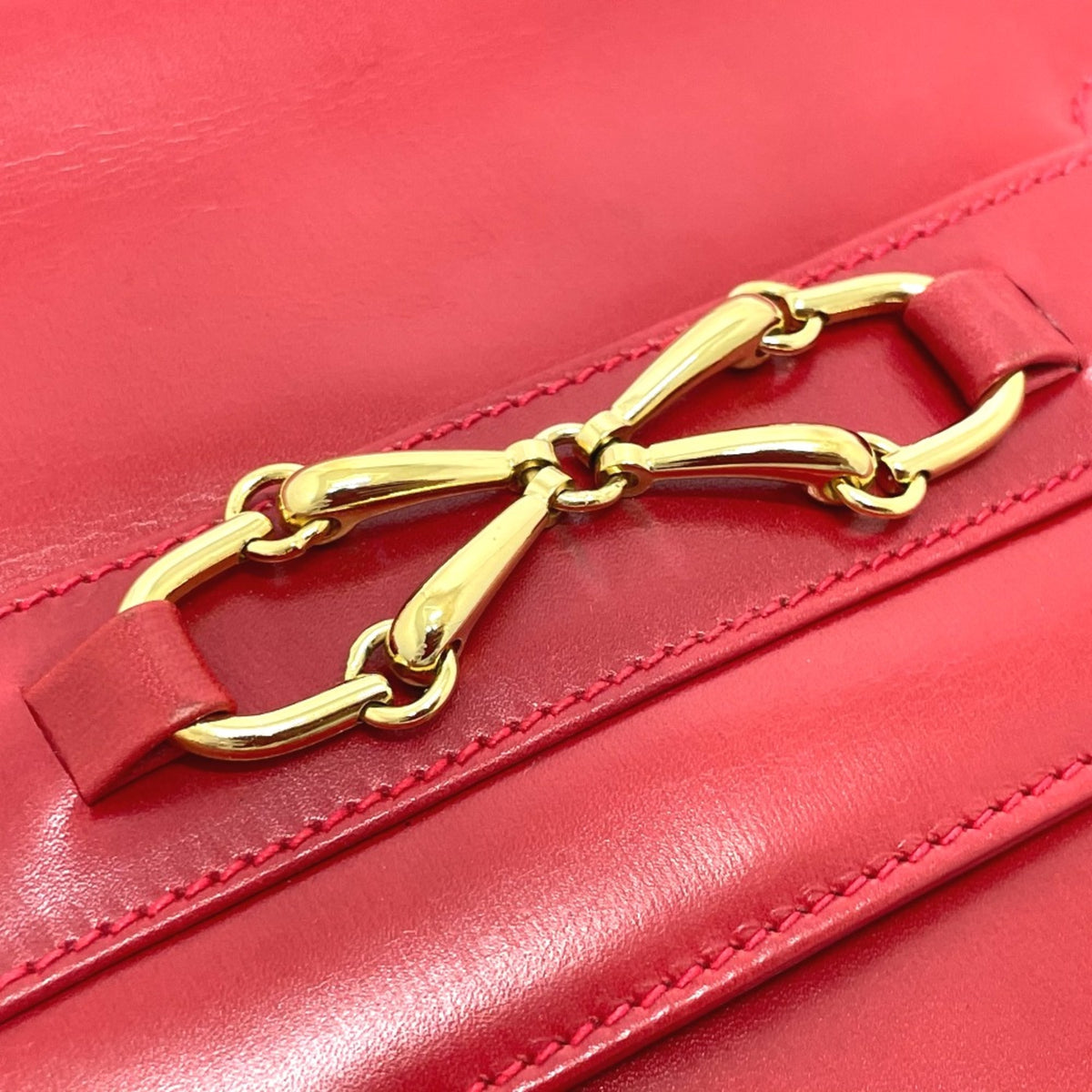 Gucci Red Leather Shoulder Bag (Pre-Owned)