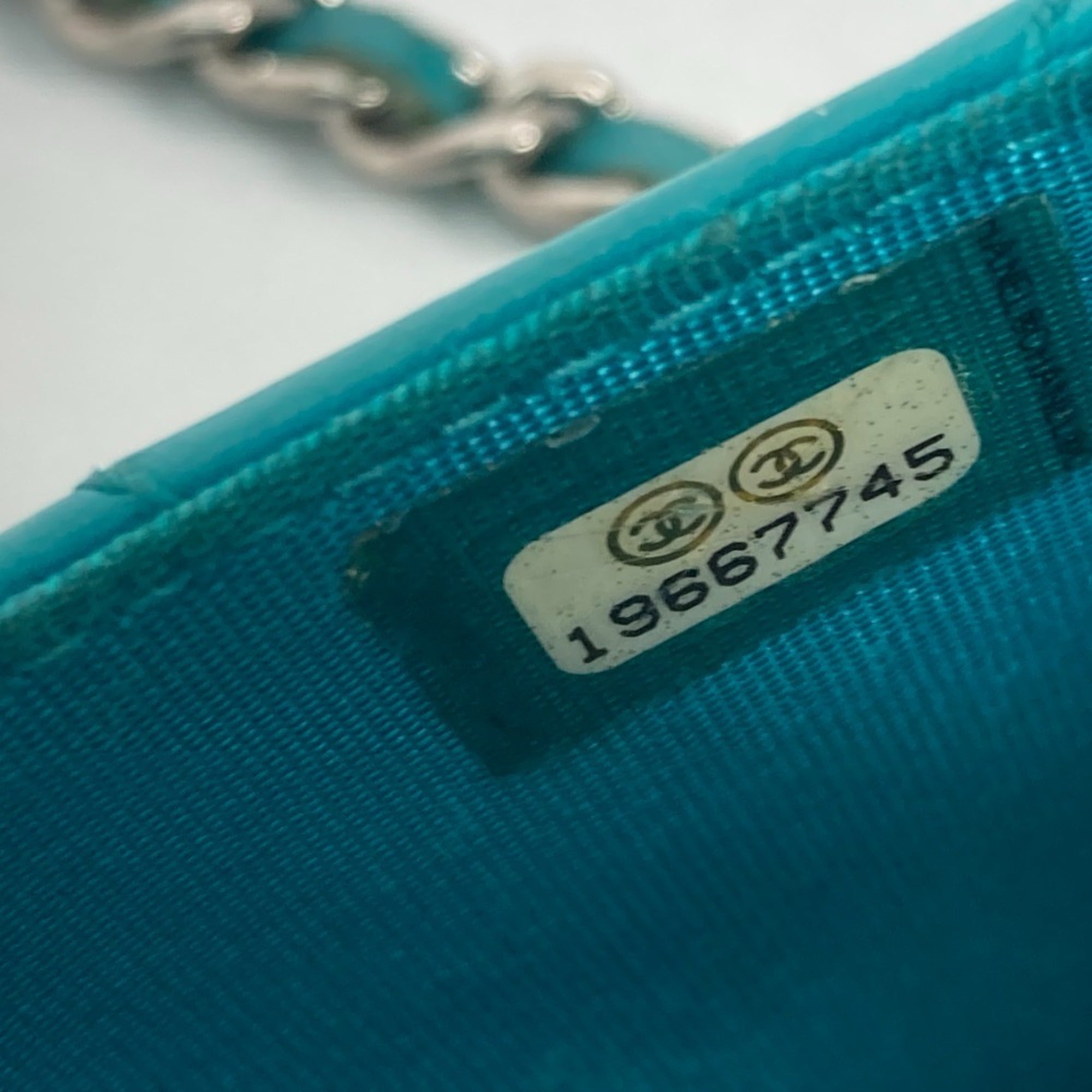 Chanel Green Leather Chain/Shoulder Wallet (Pre-Owned)