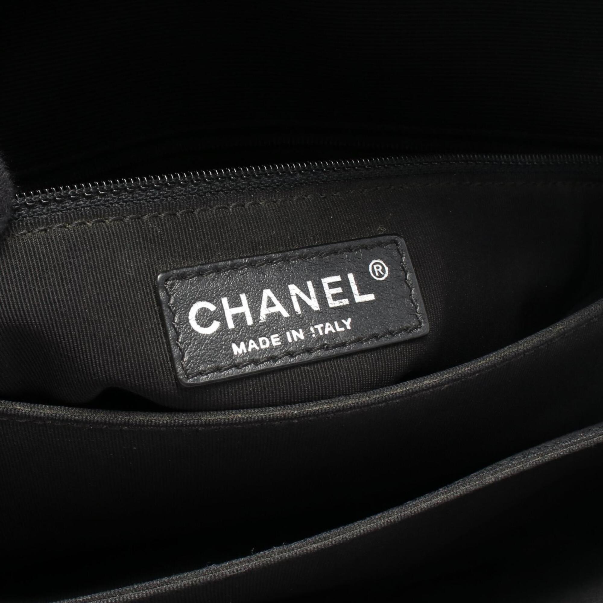 Chanel Black Canvas Leather Handbag Shoulder Bag (Pre-Owned)