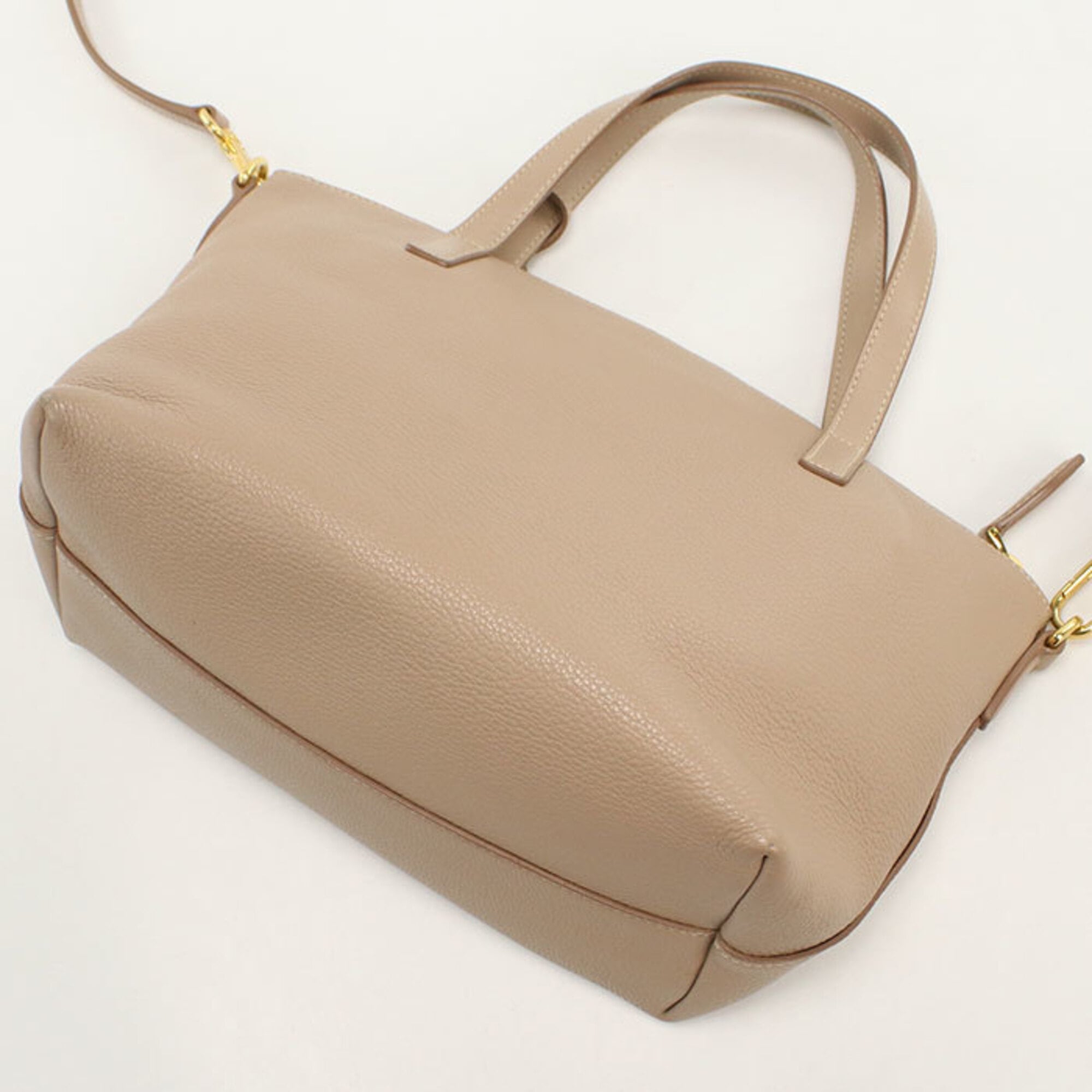 Prada Beige Leather Handbag (Pre-Owned)
