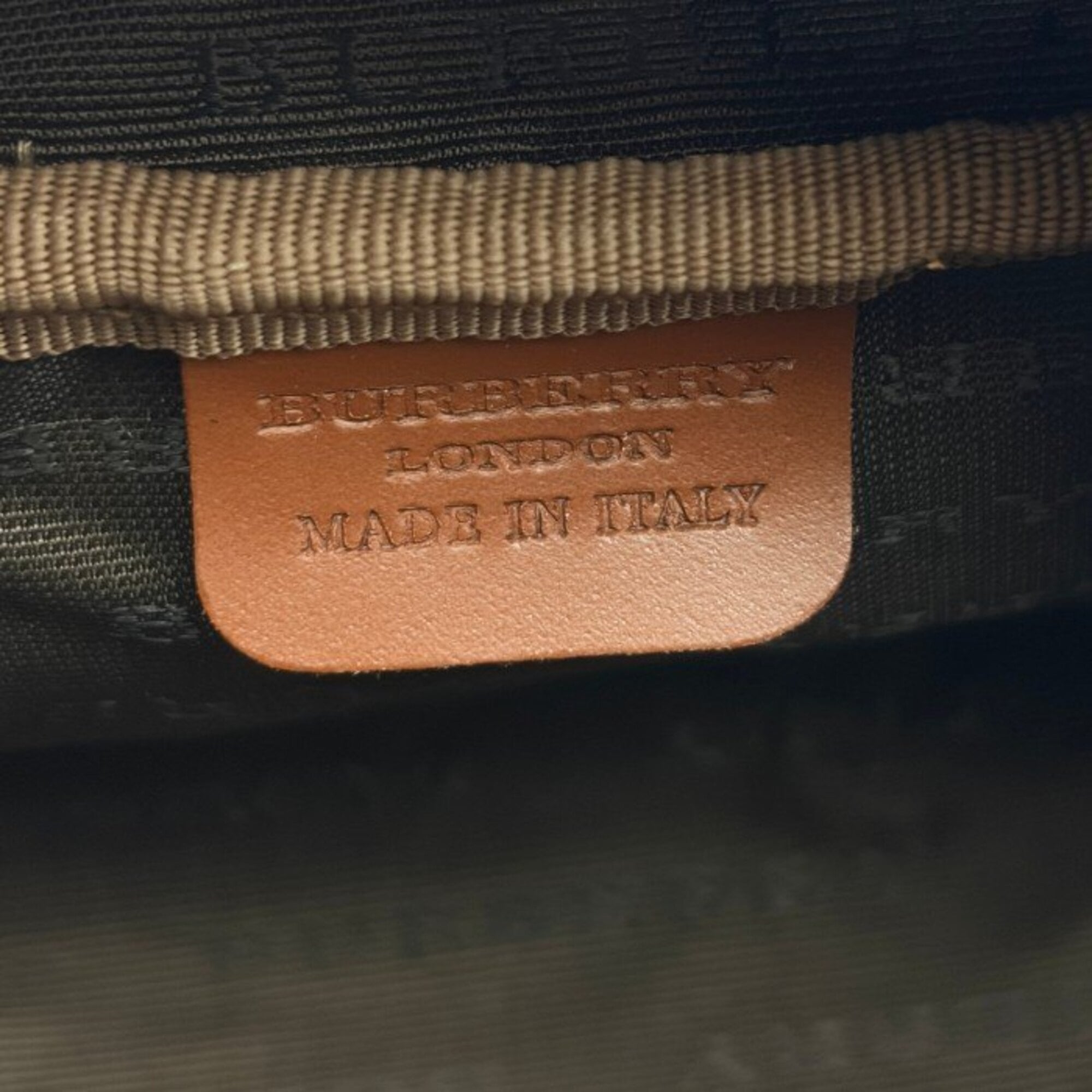 Burberry Beige Pouch (Pre-Owned)
