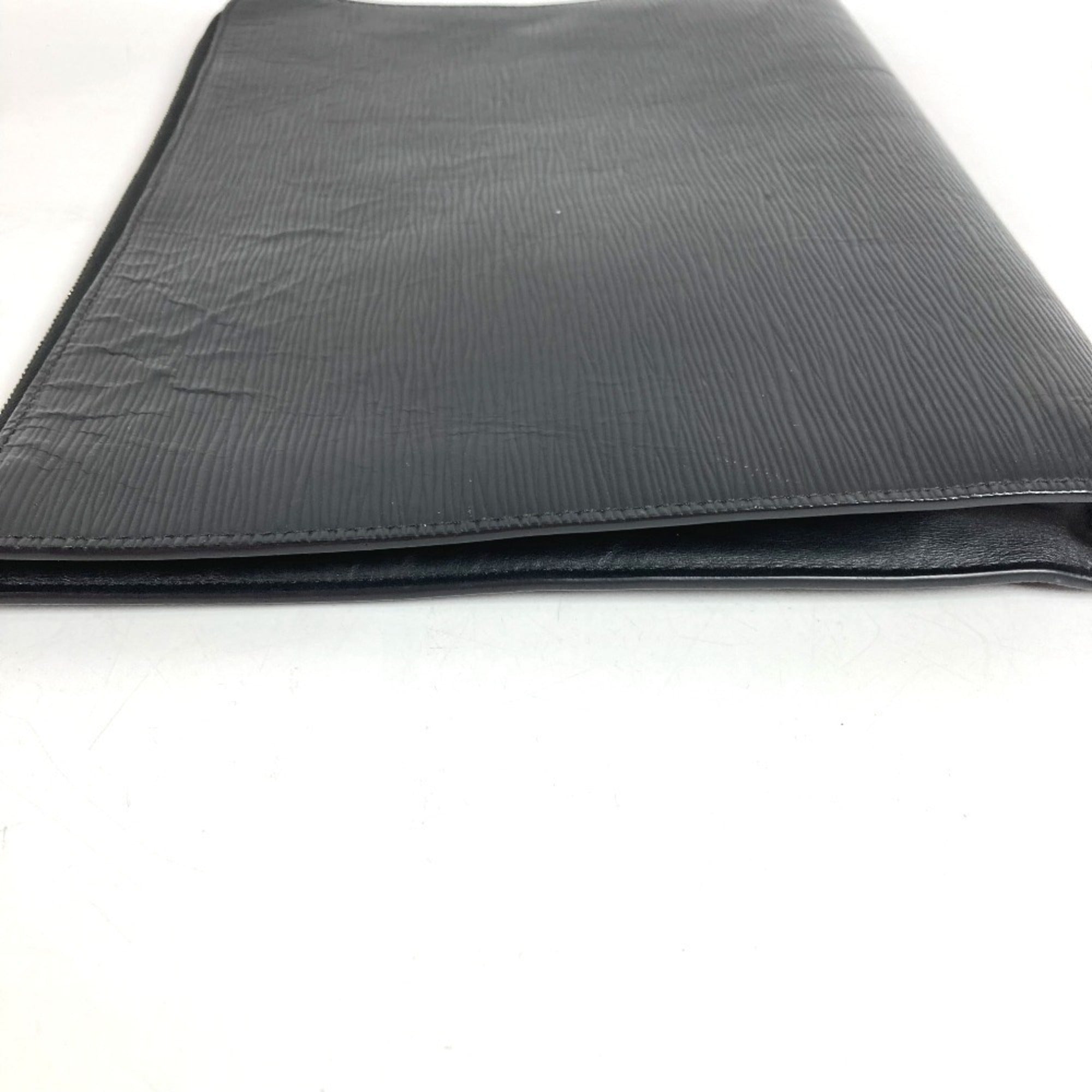 Louis Vuitton Black Noir Epi Leather Clutch Bag Pochette (Pre-Owned)
