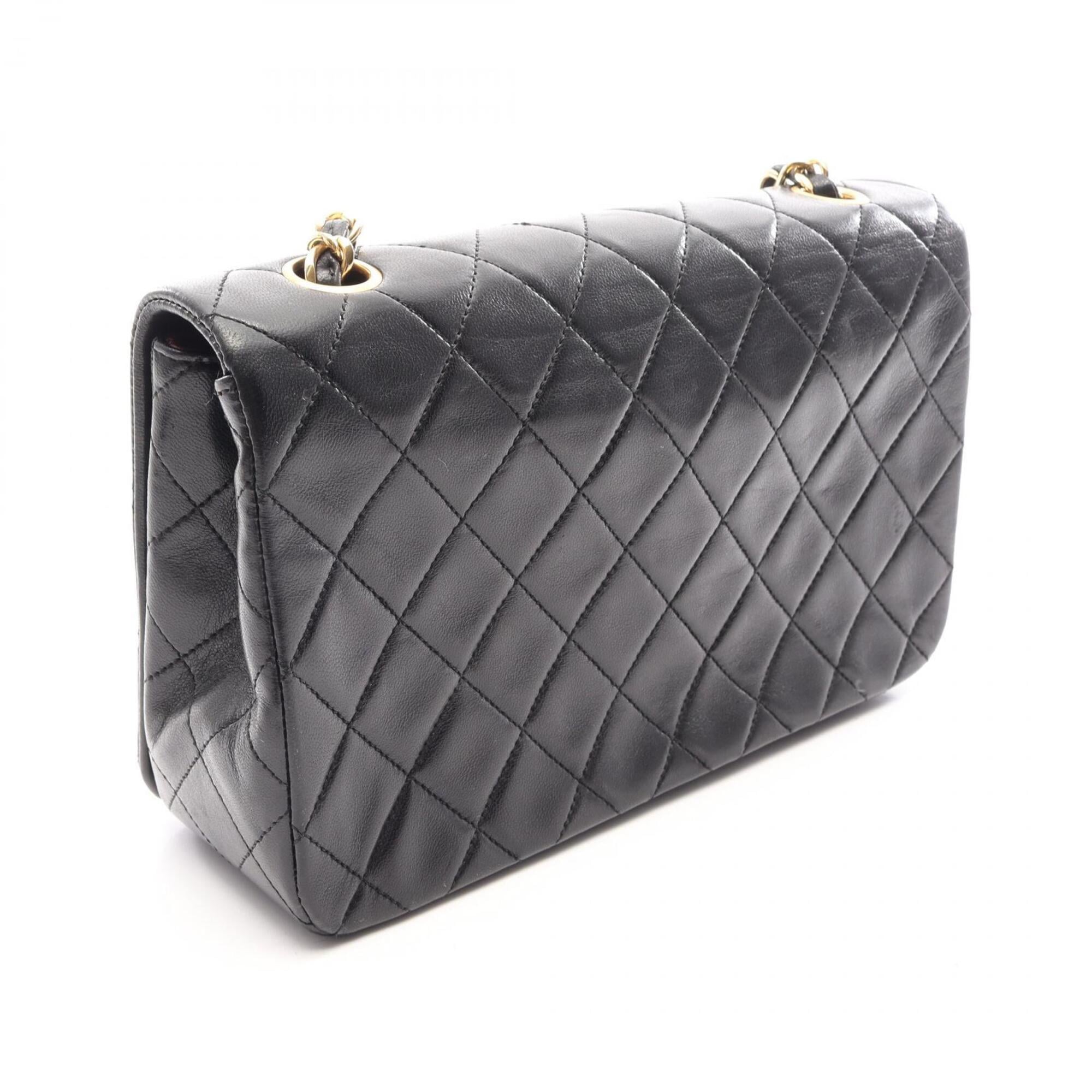 Chanel Black Leather Shoulder Bag (Pre-Owned)