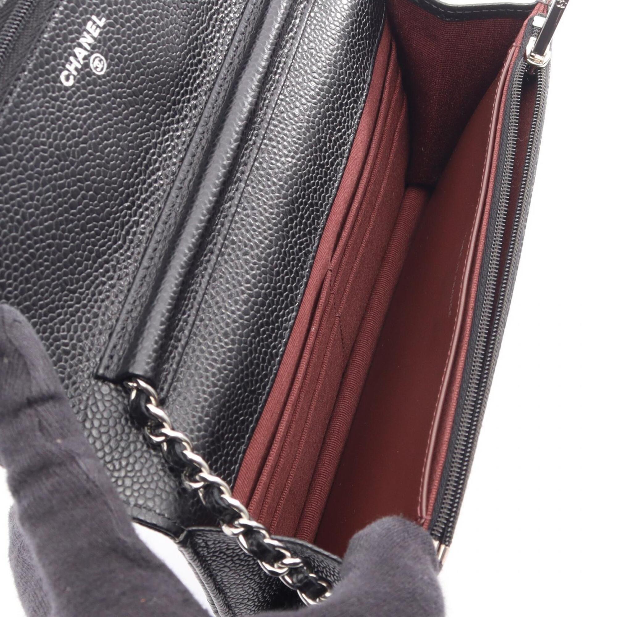 Chanel Black Grained Calfskin Handbag Shoulder Bag (Pre-Owned)