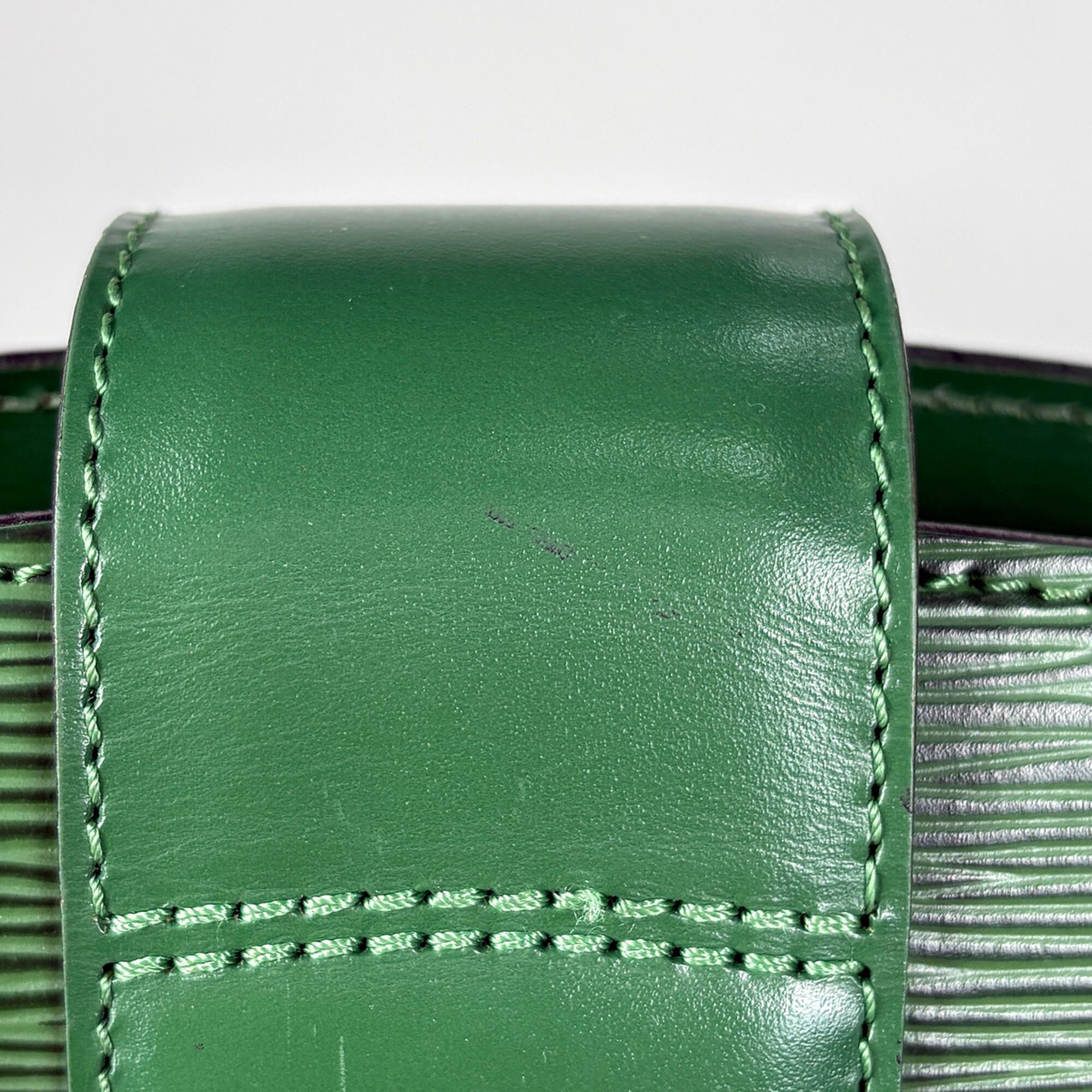 Louis Vuitton Borneo Green Epi Leather Shoulder Bag (Pre-Owned)