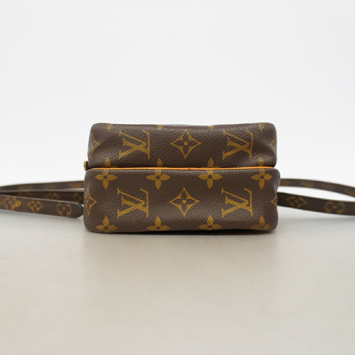 Louis Vuitton Brown Shoulder Bag (Pre-Owned)