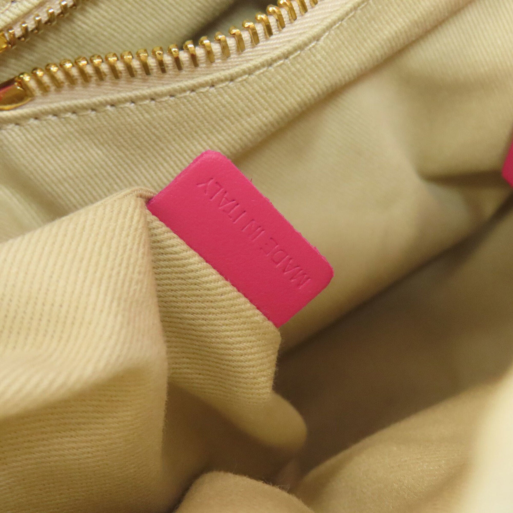 Marni Pink Leather Shoulder Bag (Pre-Owned)