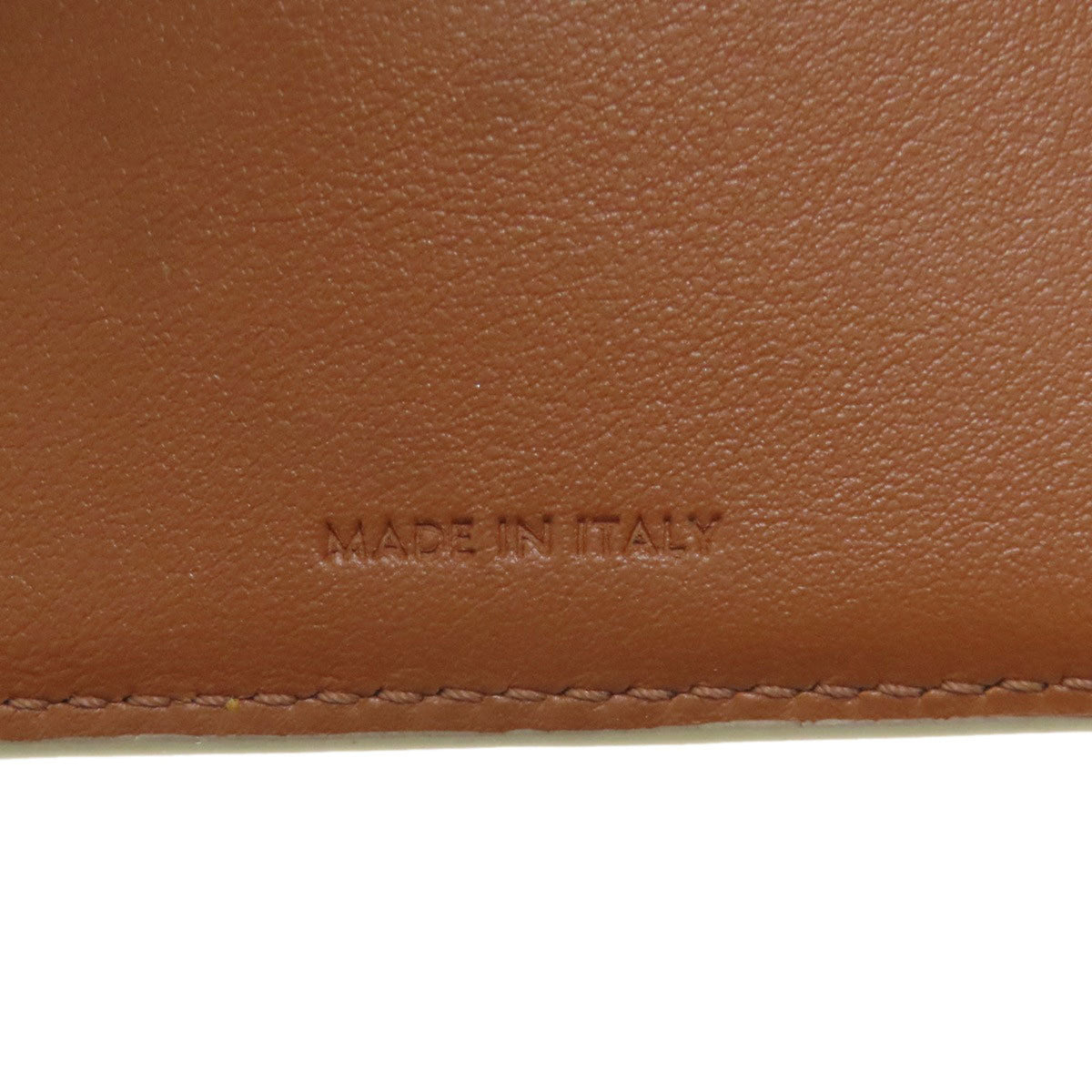 Celine White Leather Wallet (Tri-Fold) (Pre-Owned)