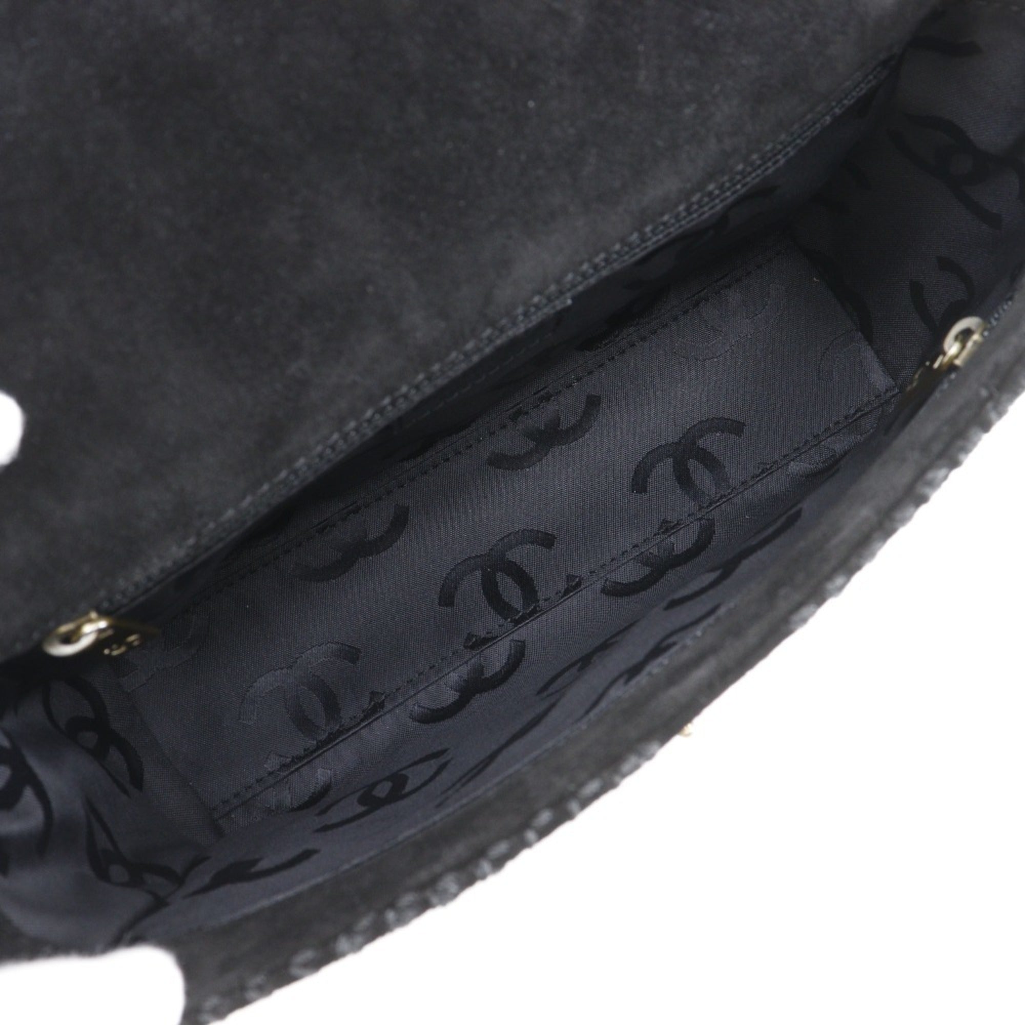 Chanel Black Suede Shoulder Bag (Pre-Owned)
