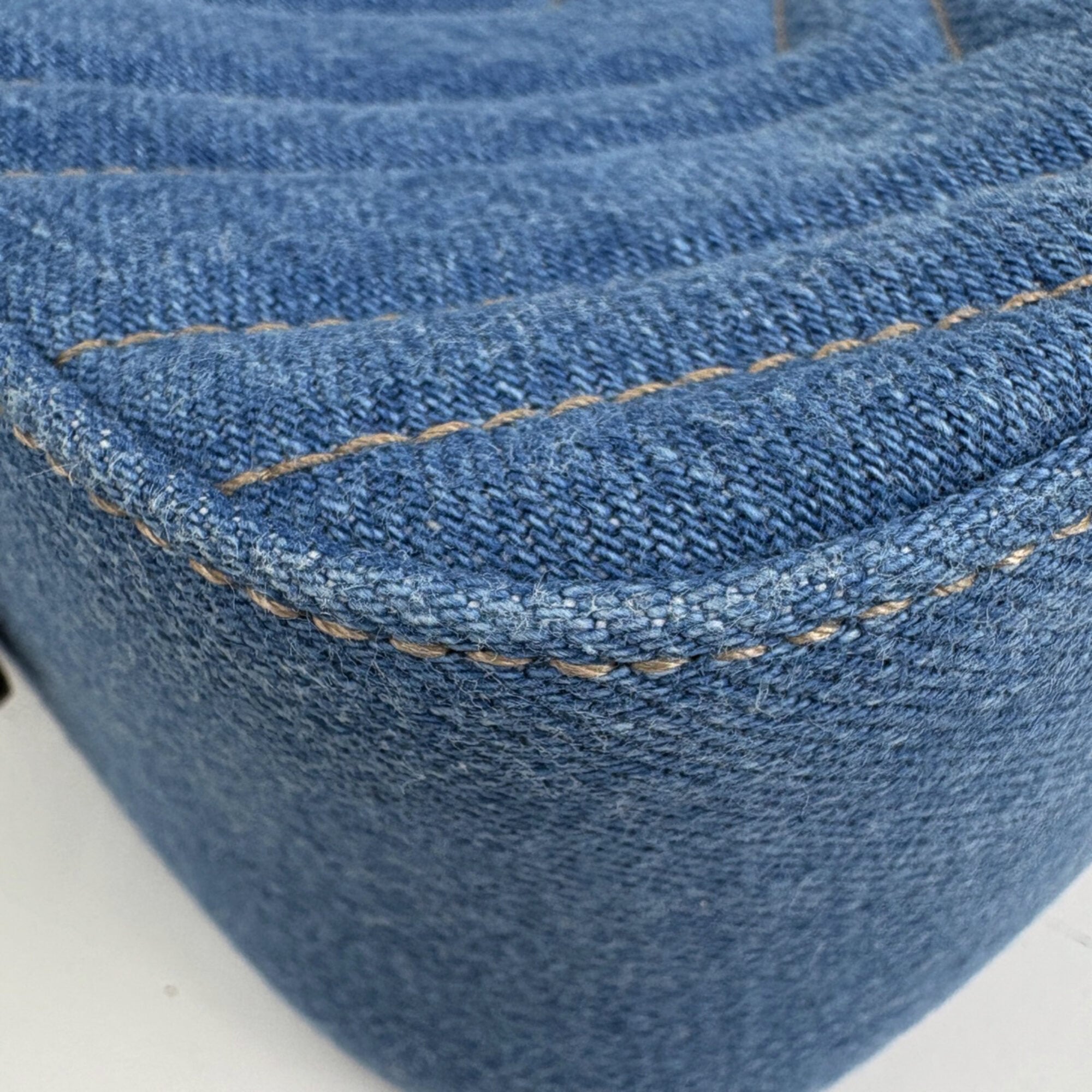 Gucci Light Blue Denim Shoulder Bag (Pre-Owned)