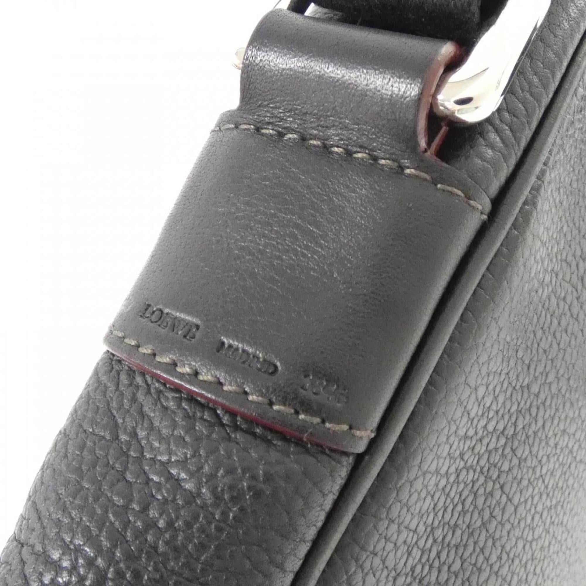 Loewe Black Leather Shoulder Bag (Pre-Owned)