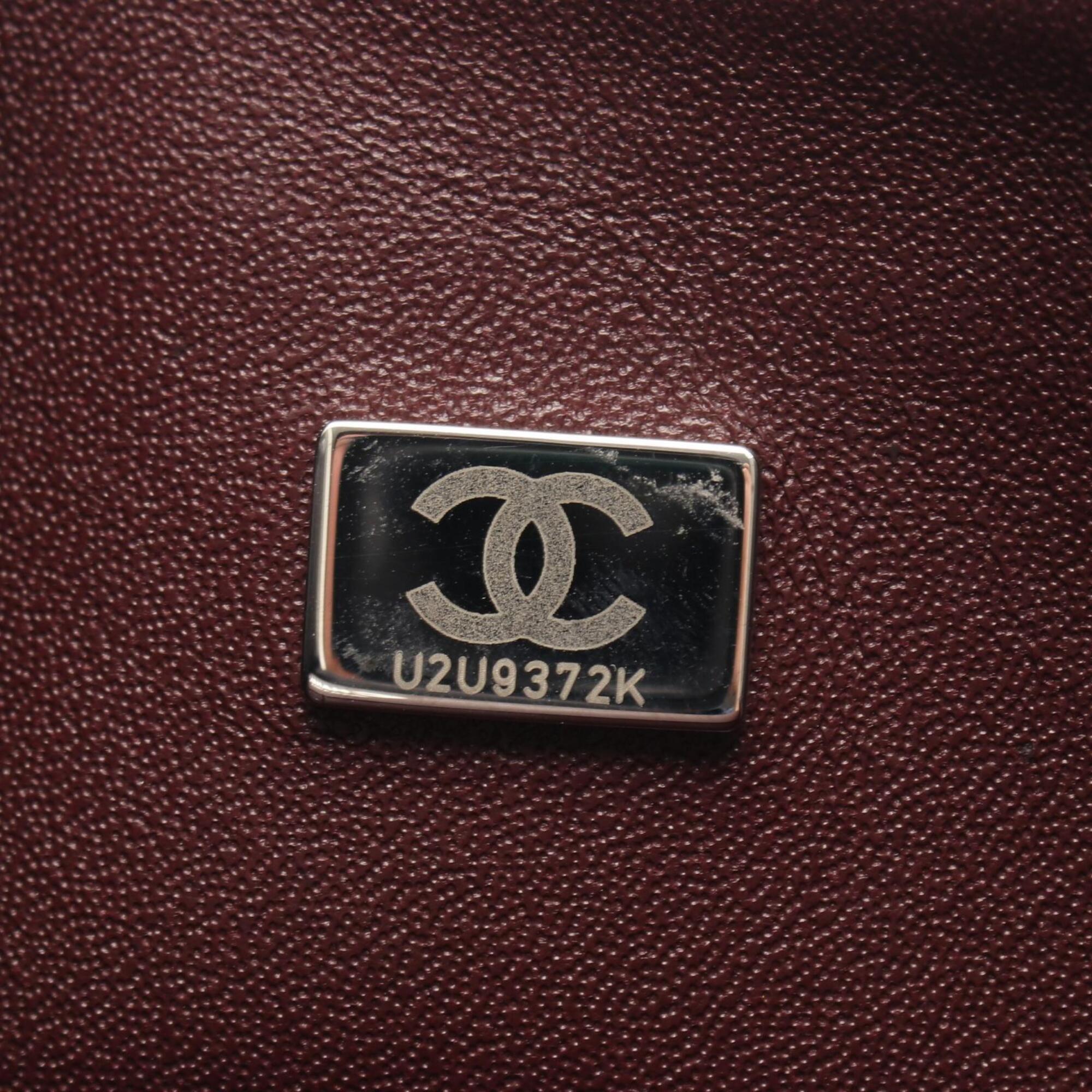 Chanel Black Leather Handbag Shoulder Bag (Pre-Owned)