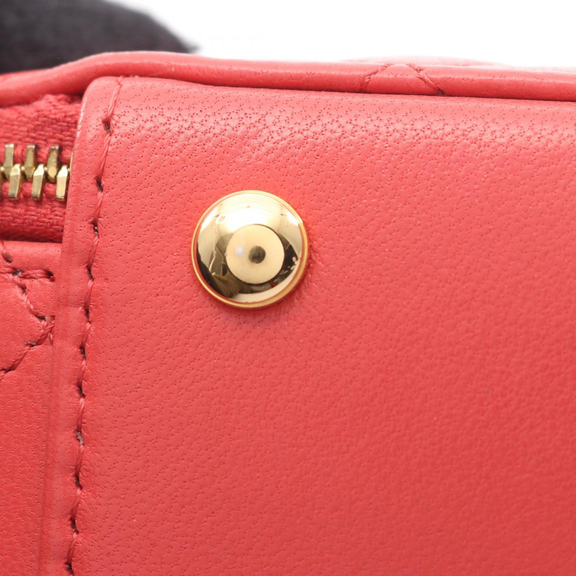 Chanel Pink Leather Shoulder Bag (Pre-Owned)