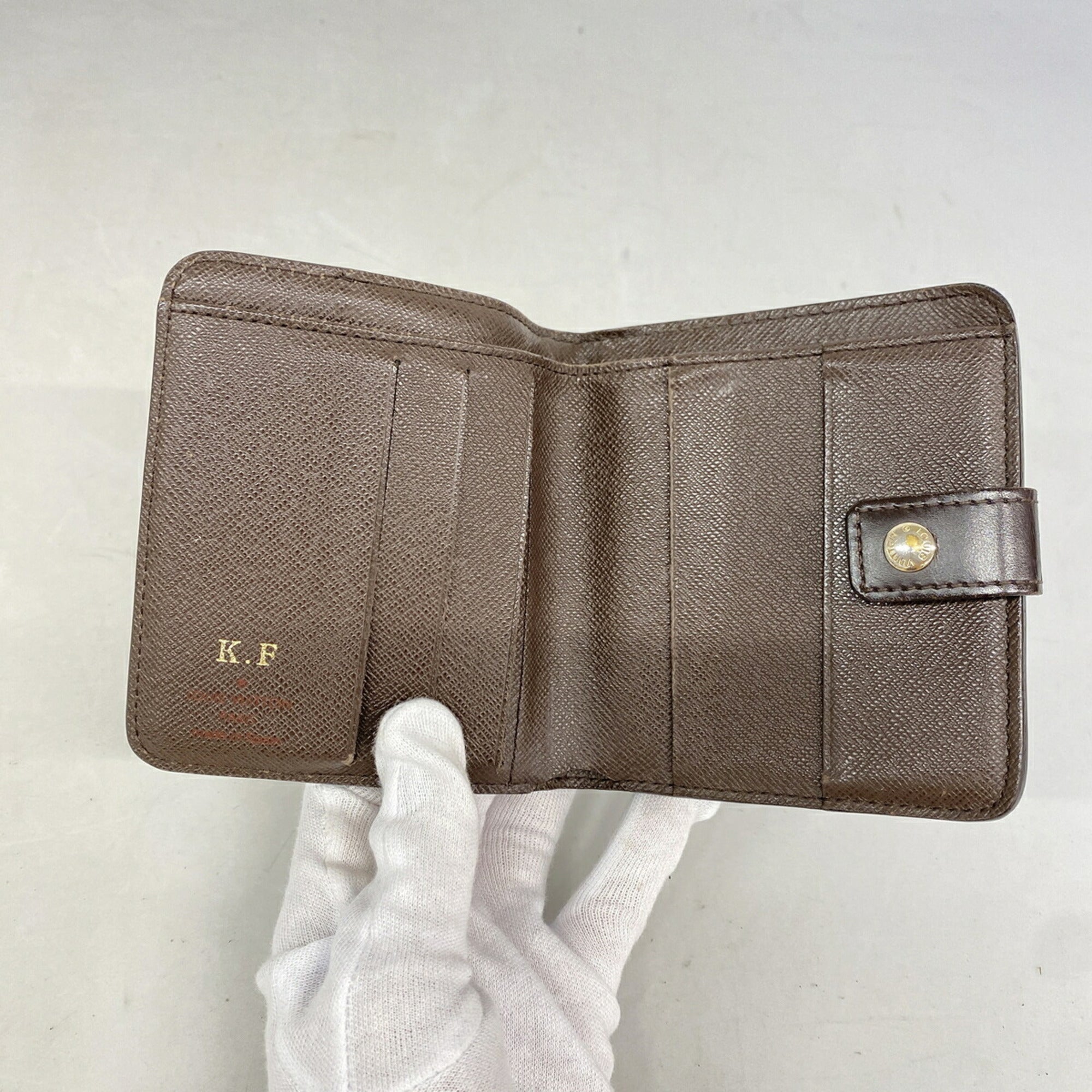 Louis Vuitton Damier Canvas Wallet (Bi-Fold) (Pre-Owned)