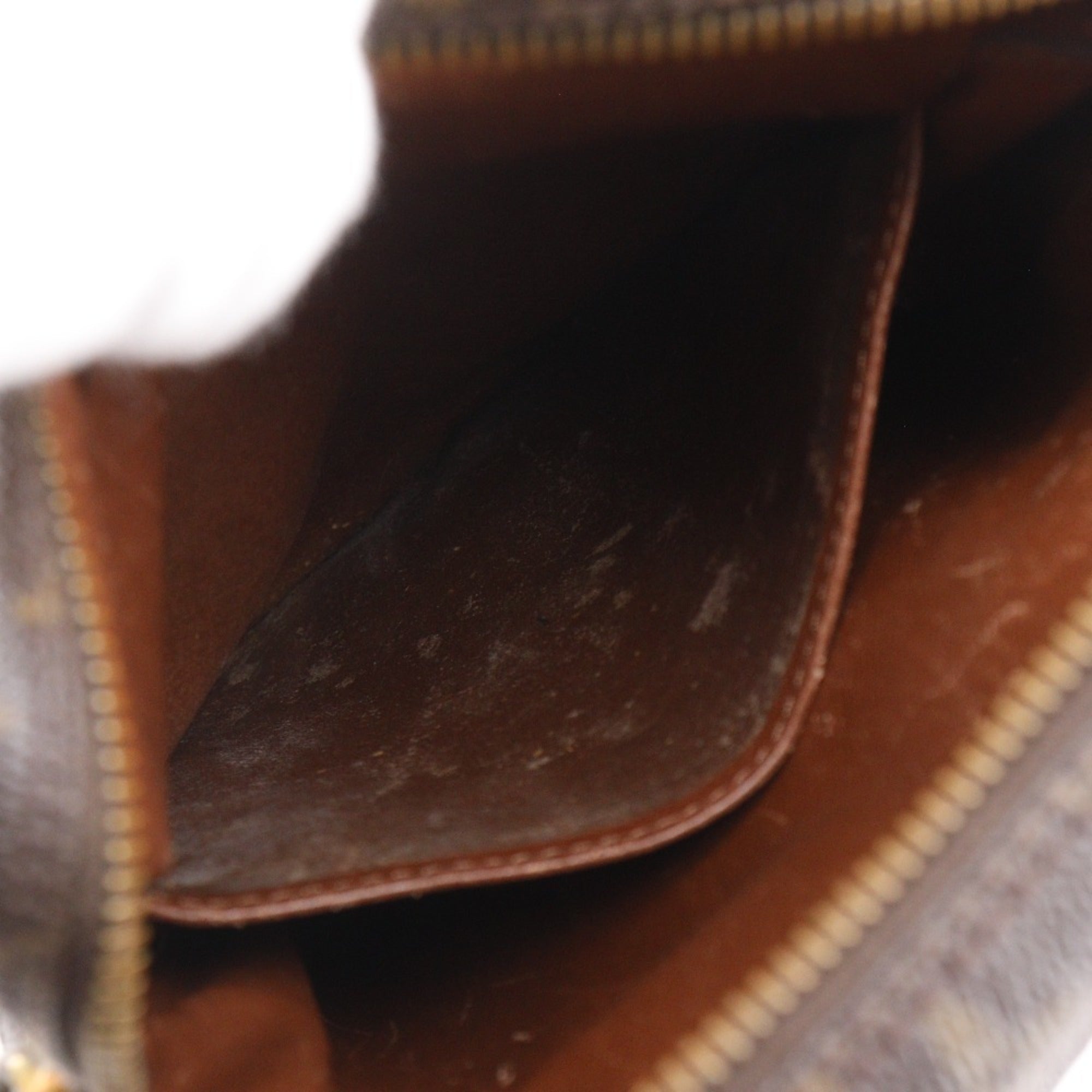 Louis Vuitton Brown Monogram Canvas Shoulder Bag (Pre-Owned)