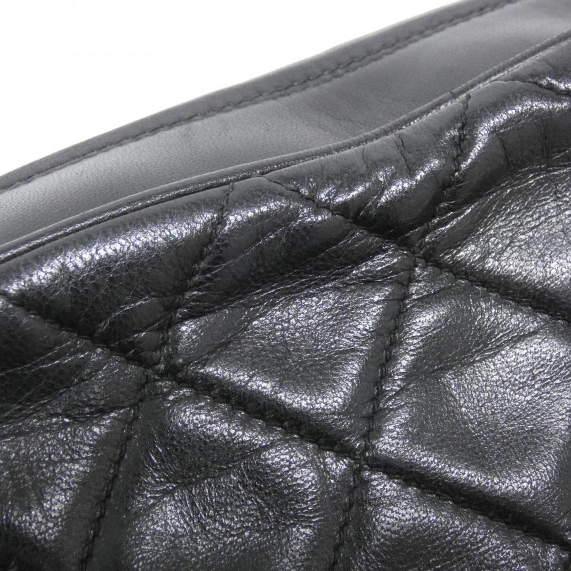 Chanel Black Leather Shoulder Bag (Pre-Owned)