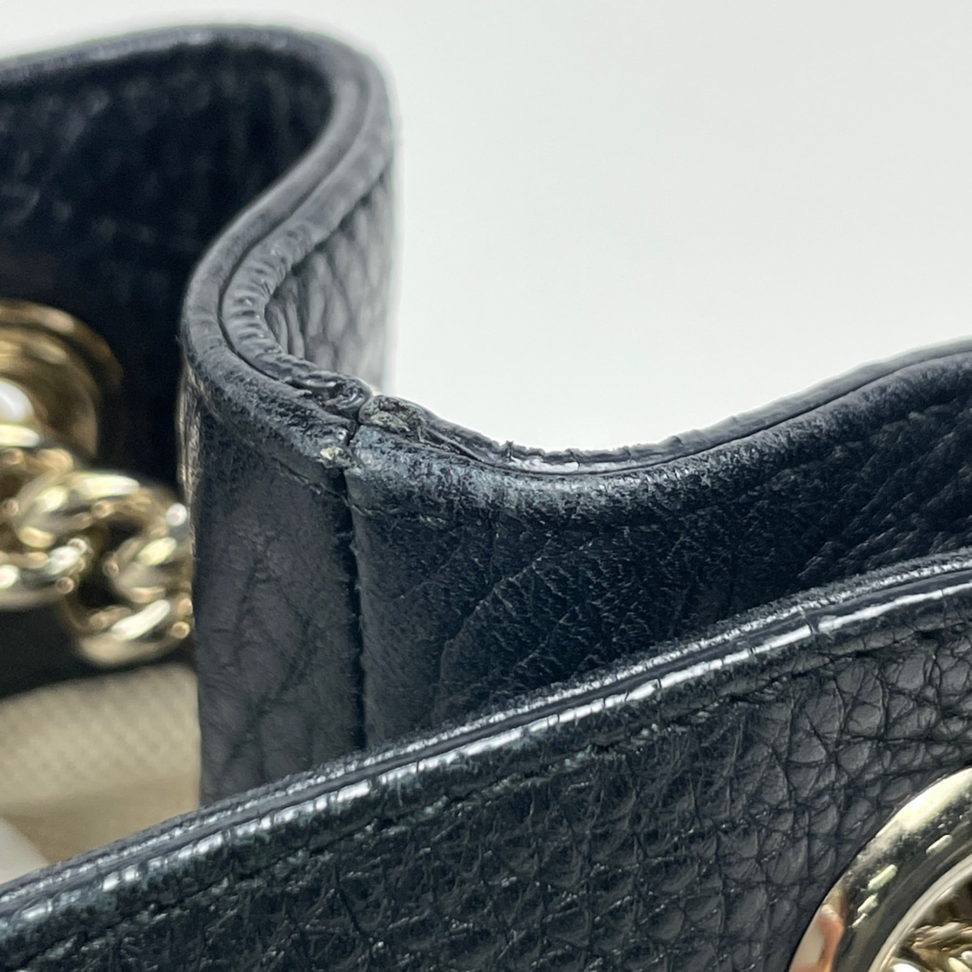 Gucci Black Leather Shoulder Bag (Pre-Owned)