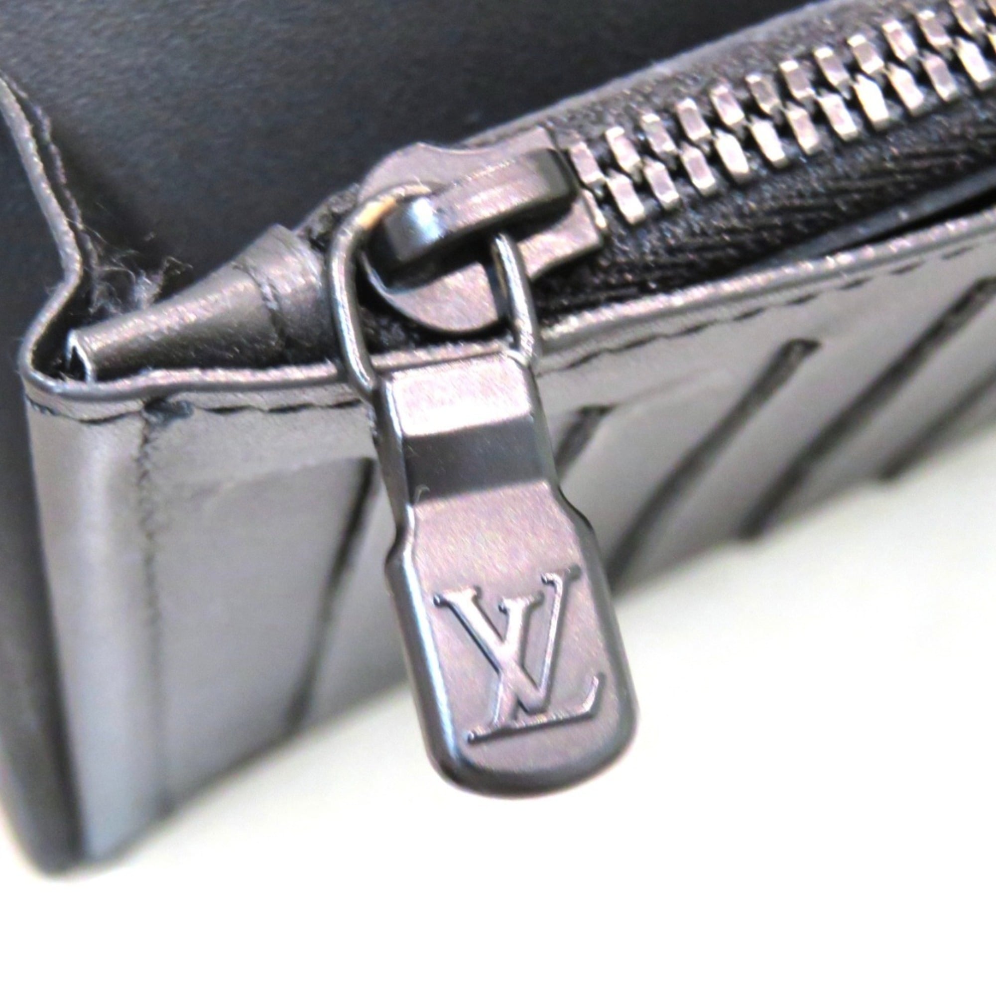 Louis Vuitton Black Monogram Shadow Coin Purse/Coin Case (Pre-Owned)