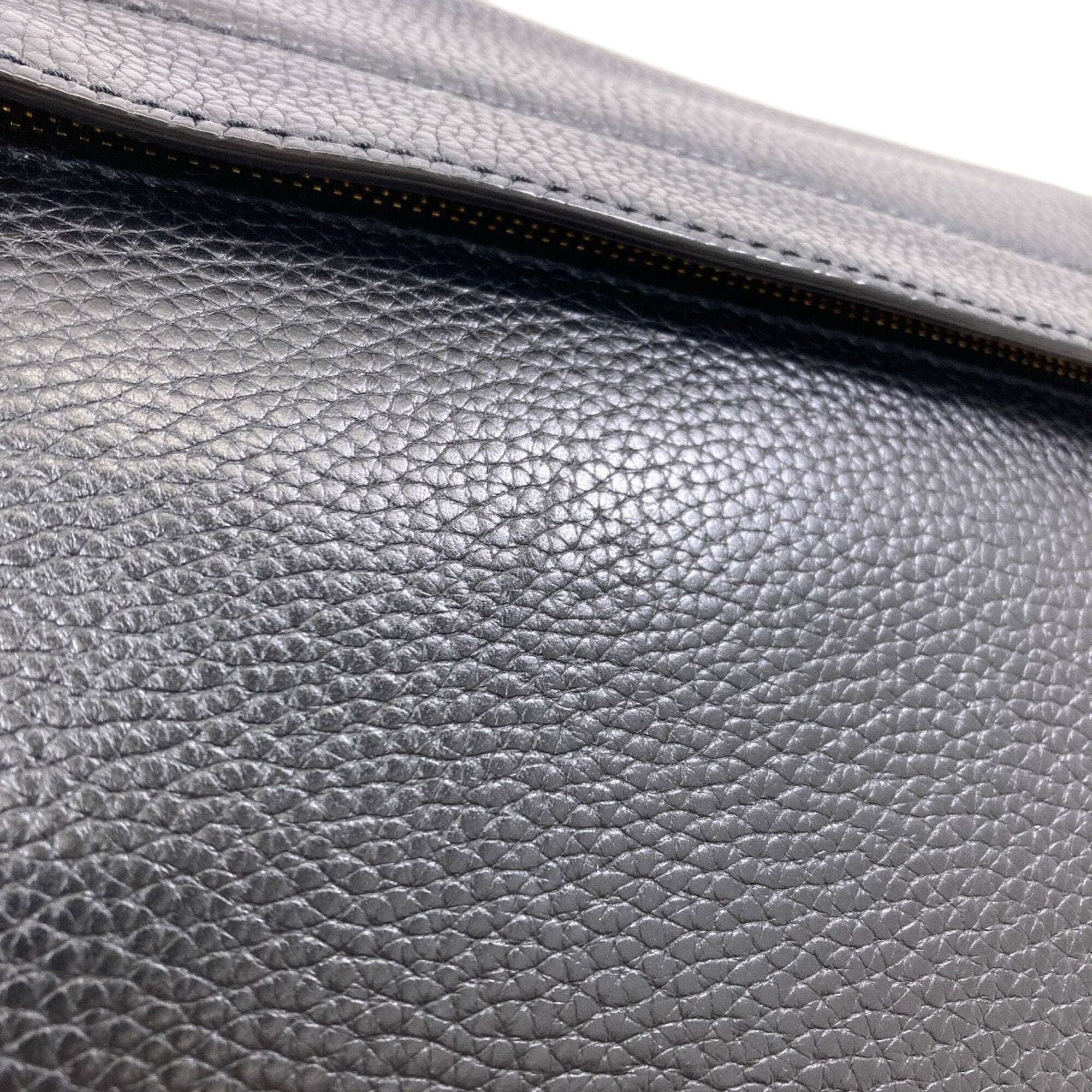 Burberry Black Leather Shoulder Bag (Pre-Owned)