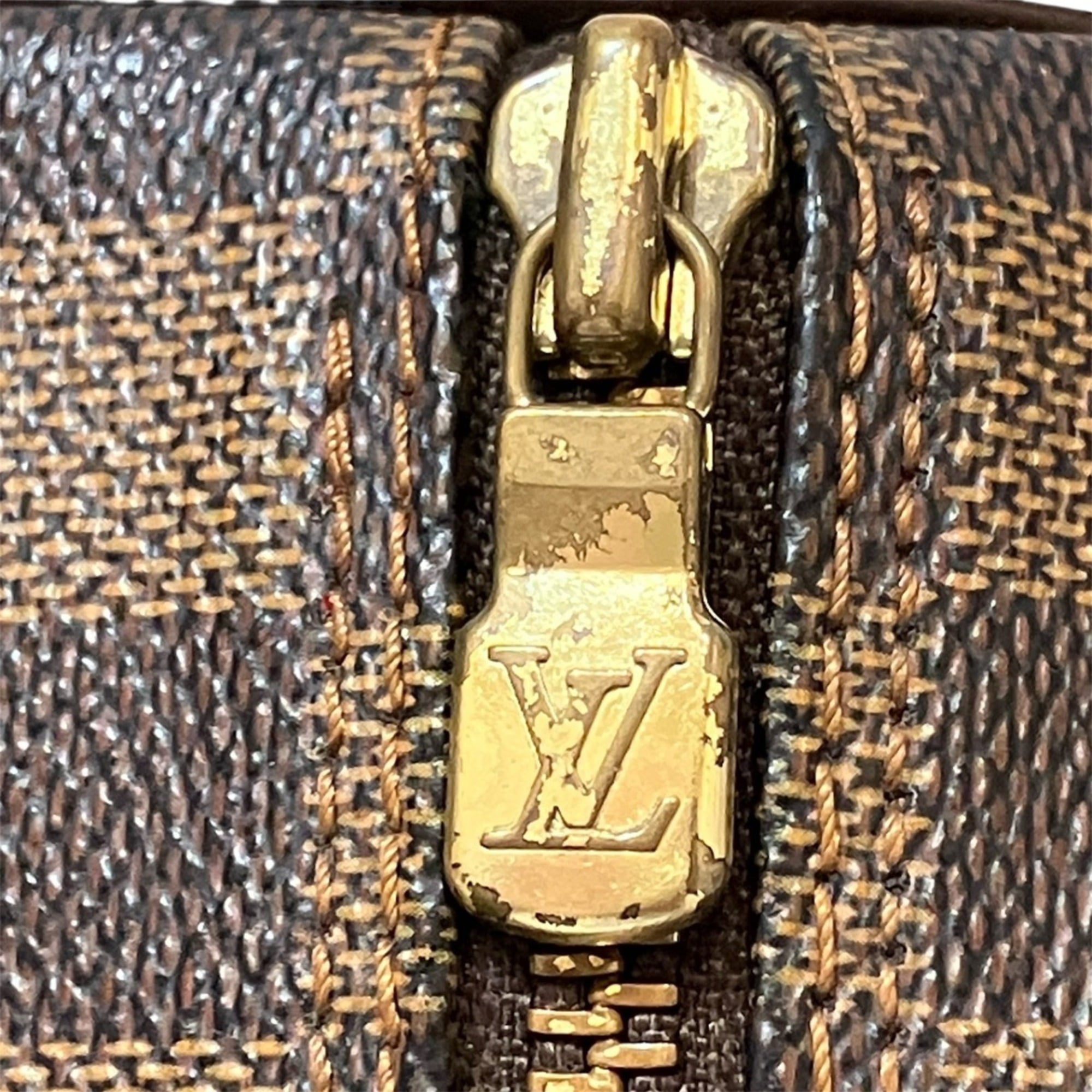Louis Vuitton Damier Brown Damier Canvas Handbag (Pre-Owned)