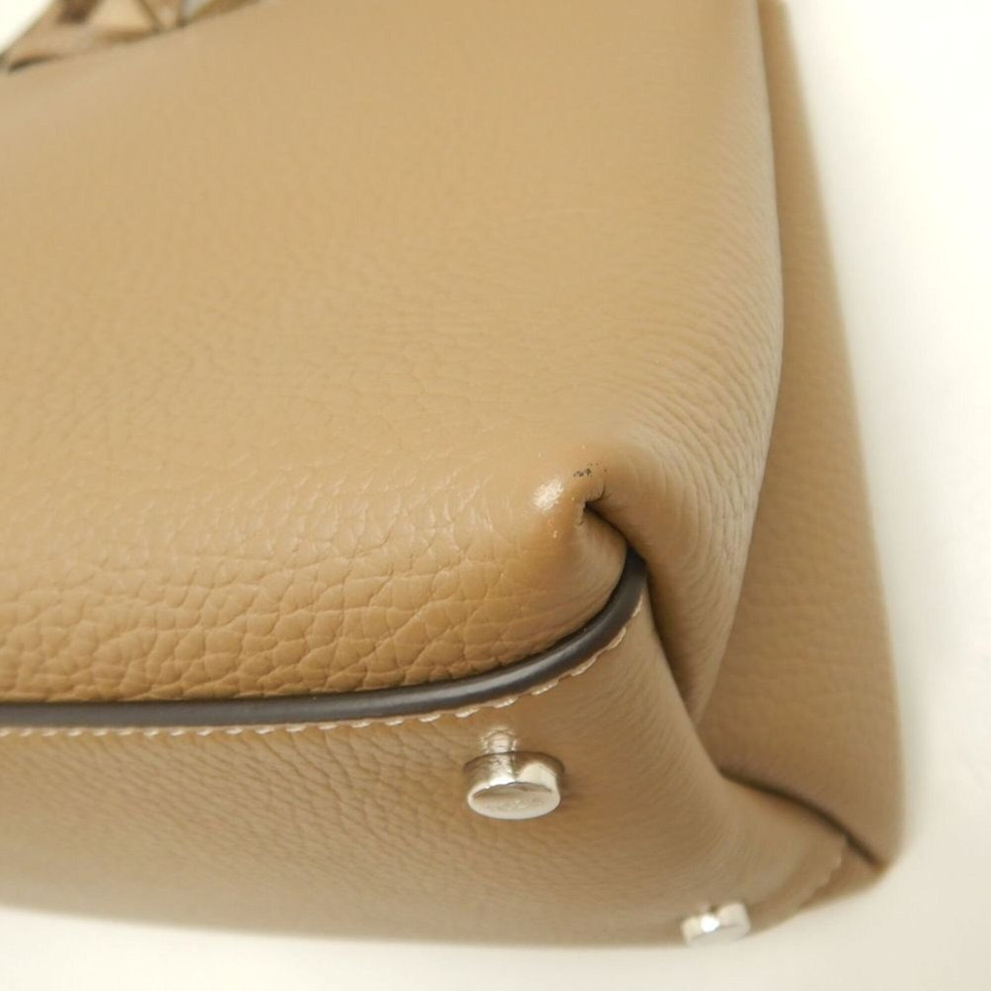 Tod's Brown Leather Handbag (Pre-Owned)