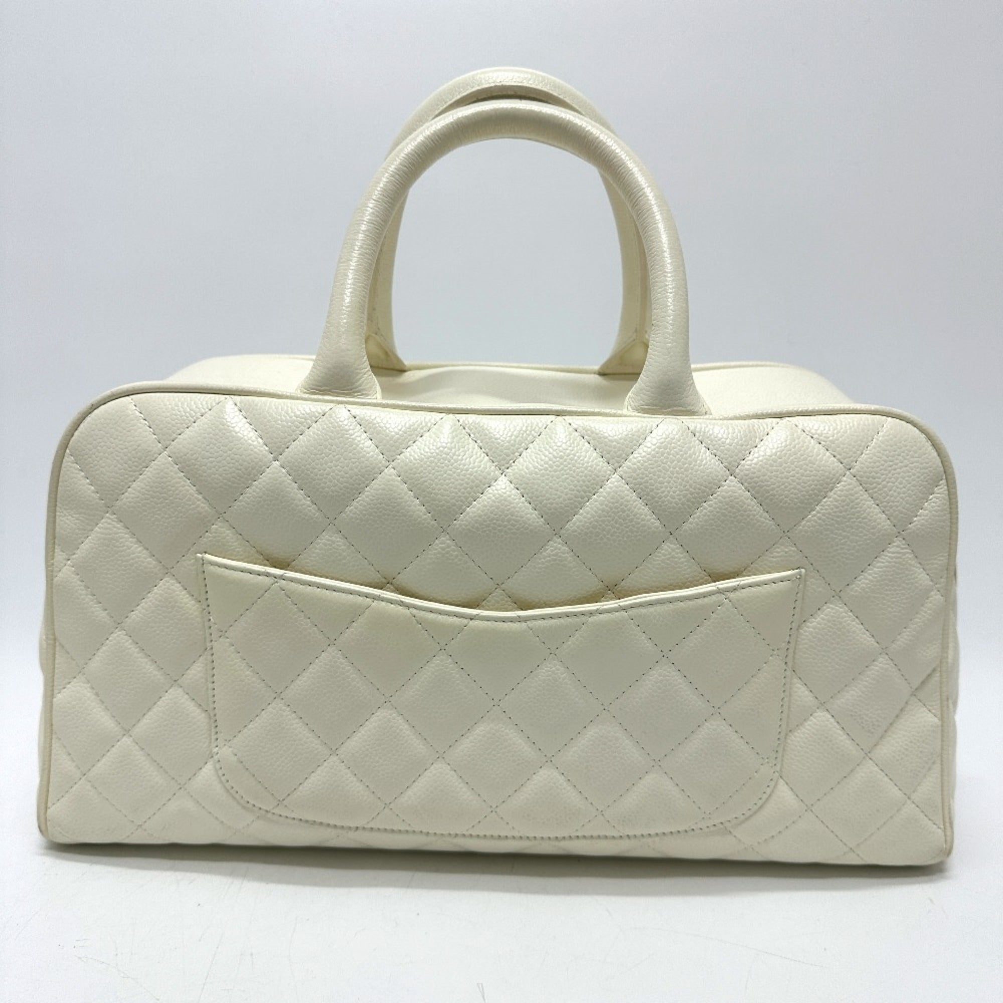 Chanel White Leather Handbag (Pre-Owned)