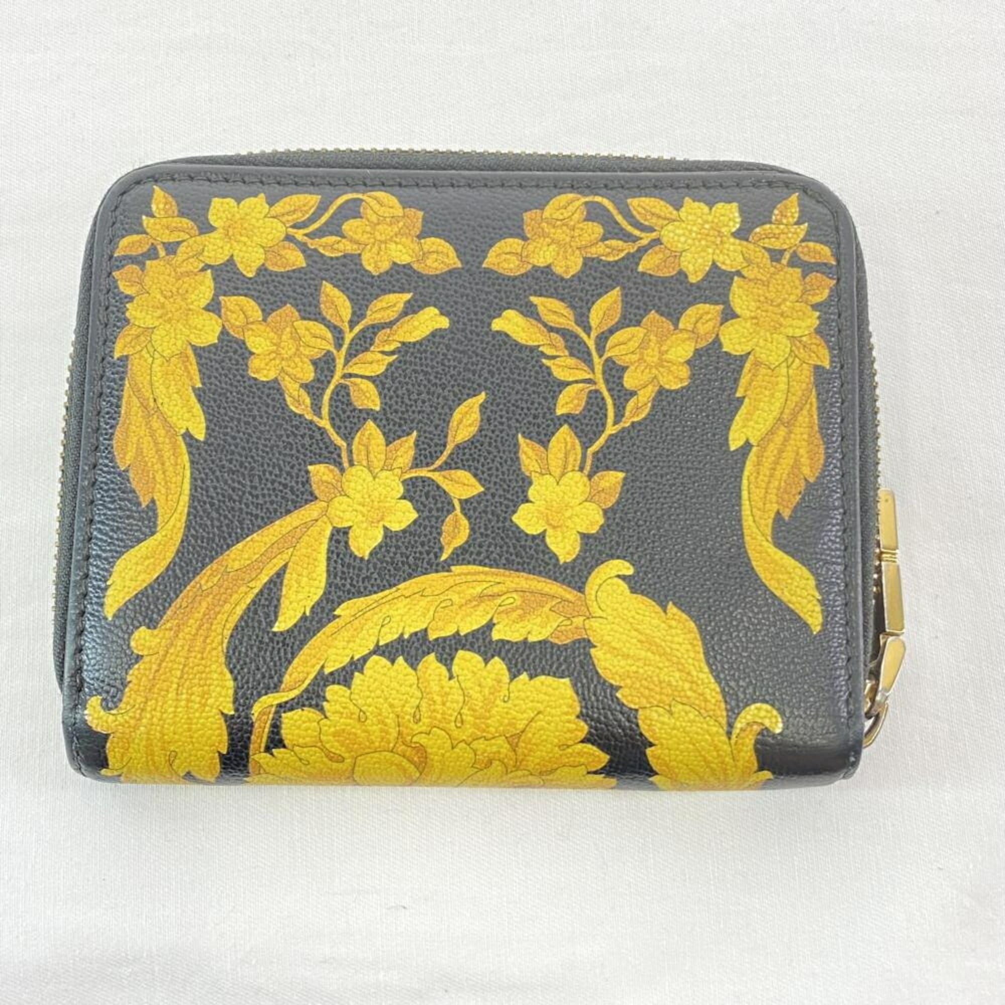 Versace Black Coin Purse/Coin Case (Pre-Owned)