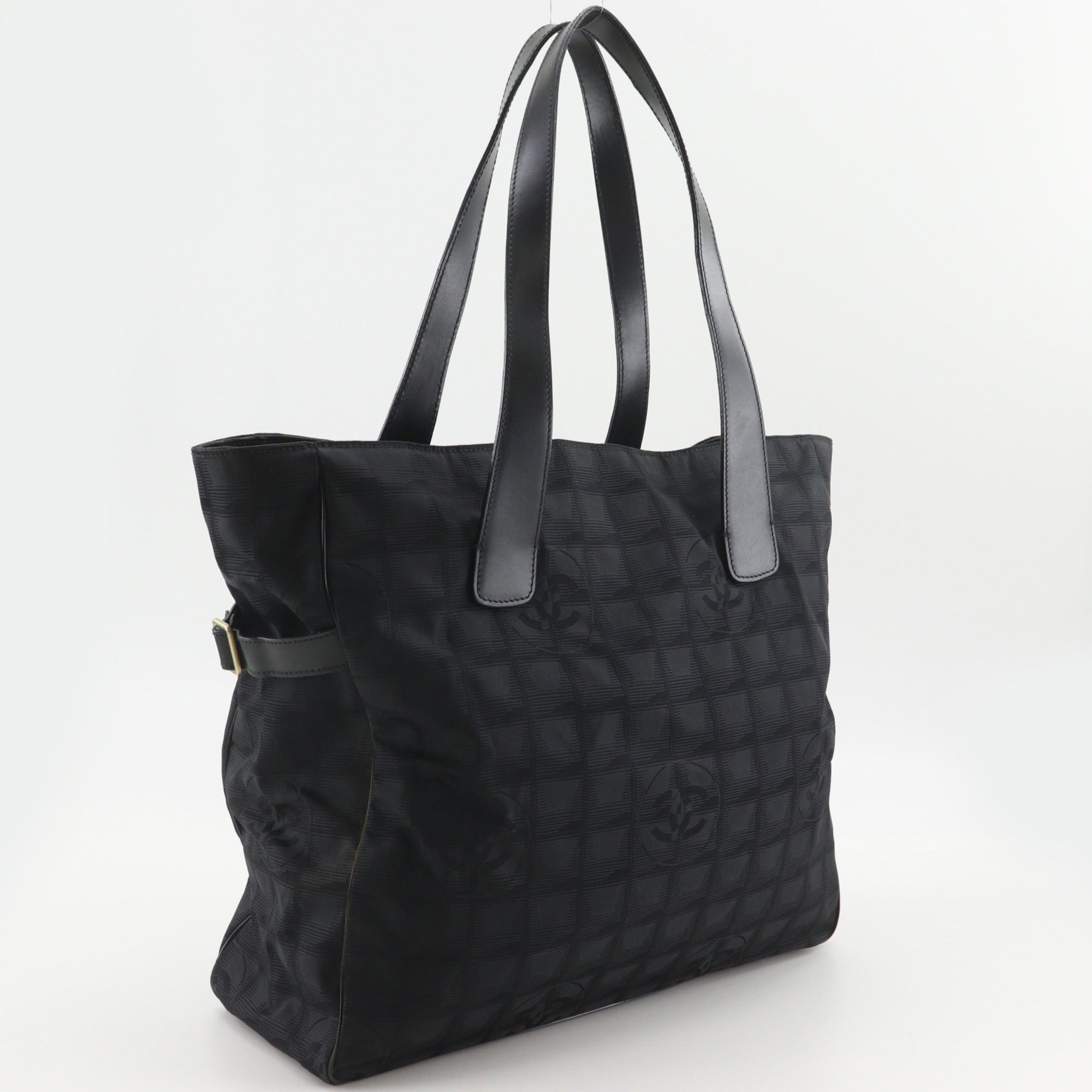 Chanel Black Nylon Canvas Tote Bag (Pre-Owned)