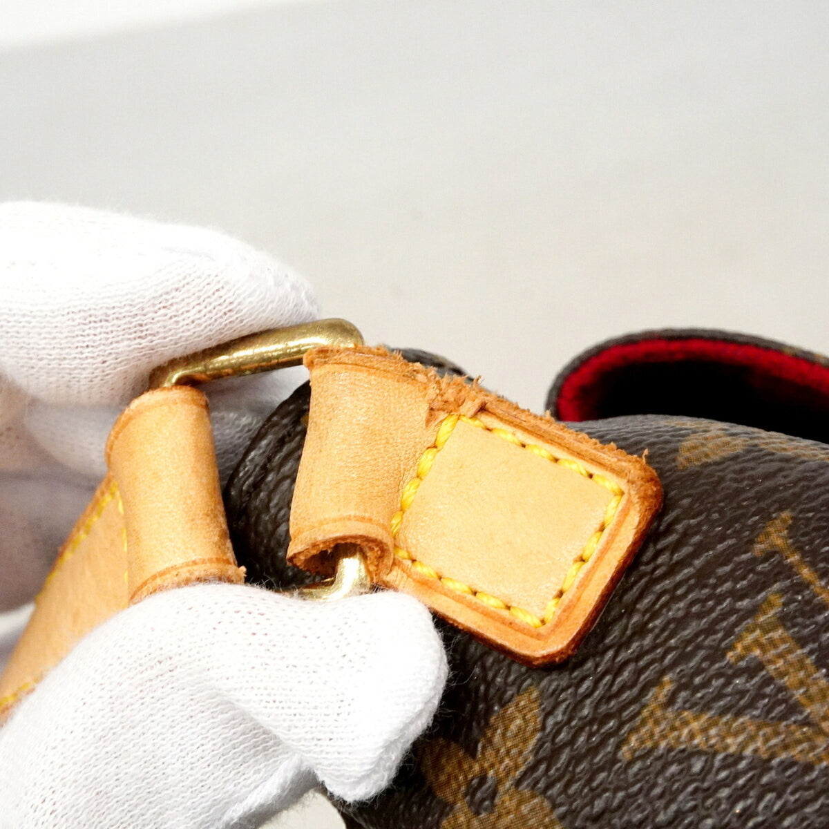 Louis Vuitton Brown Shoulder Bag (Pre-Owned)