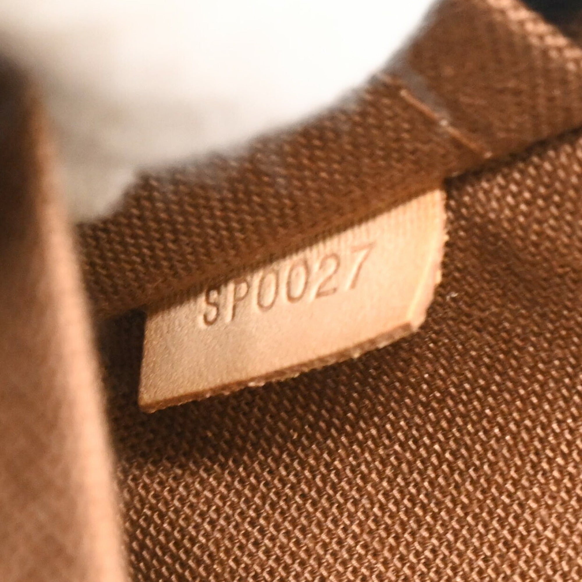 Louis Vuitton Brown Monogram Monogram Canvas Pouch (Pre-Owned)