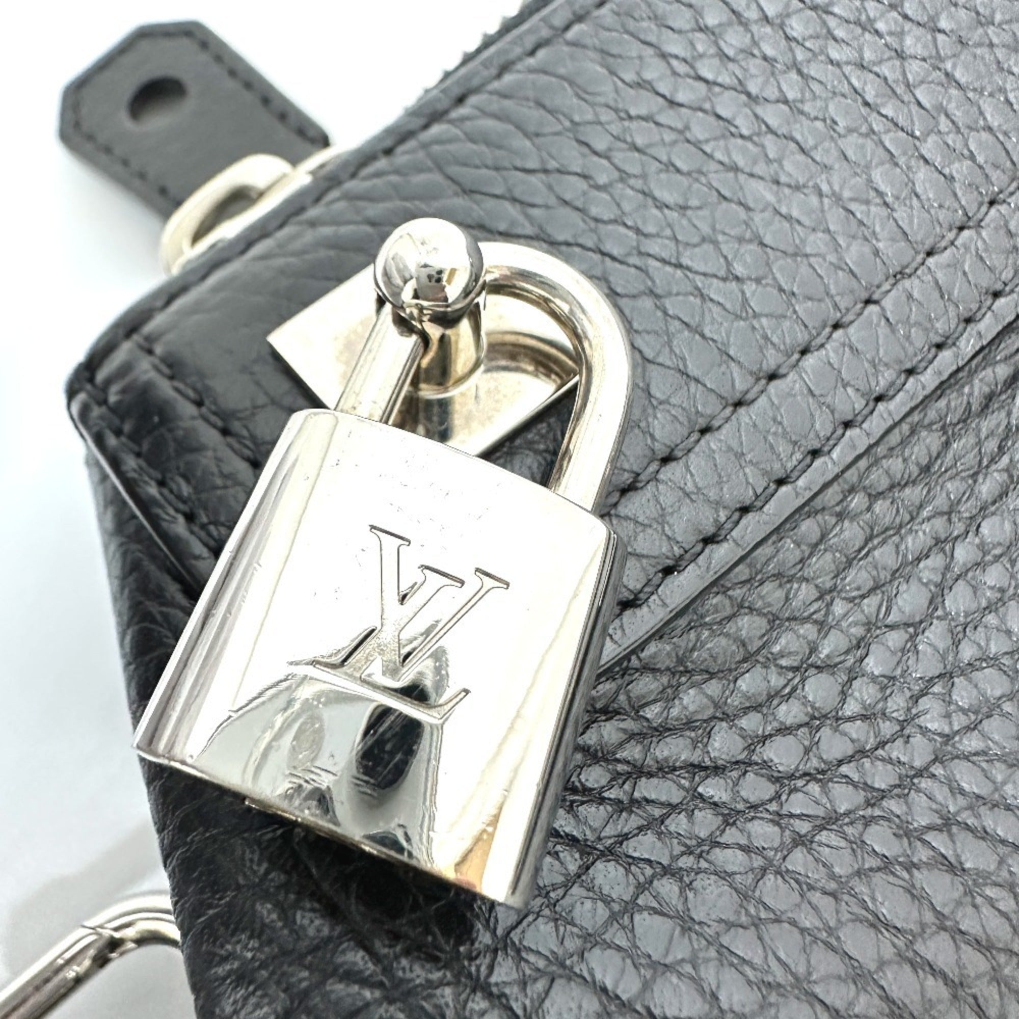 Louis Vuitton Black Leather Tote Bag (Pre-Owned)