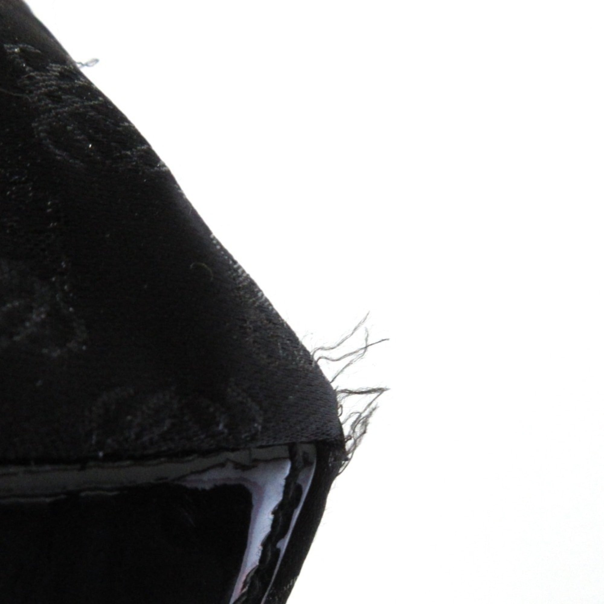 Loewe Black Handbag (Pre-Owned)
