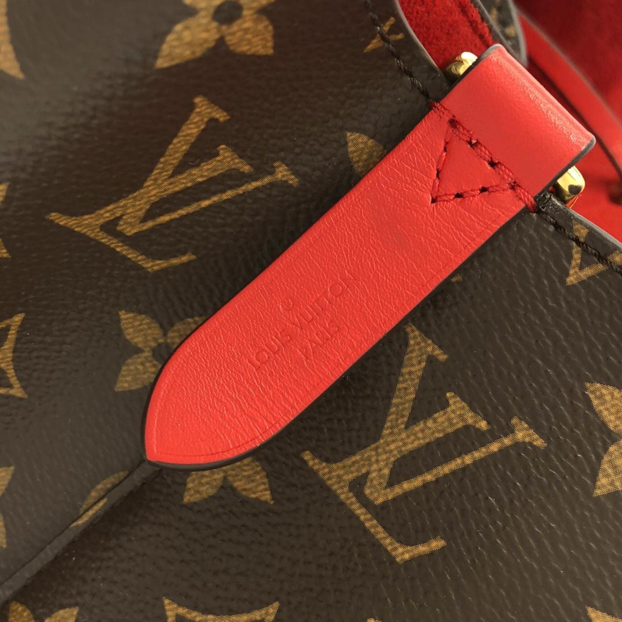 Louis Vuitton Brown Coated Canvas Shoulder Bag (Pre-Owned)