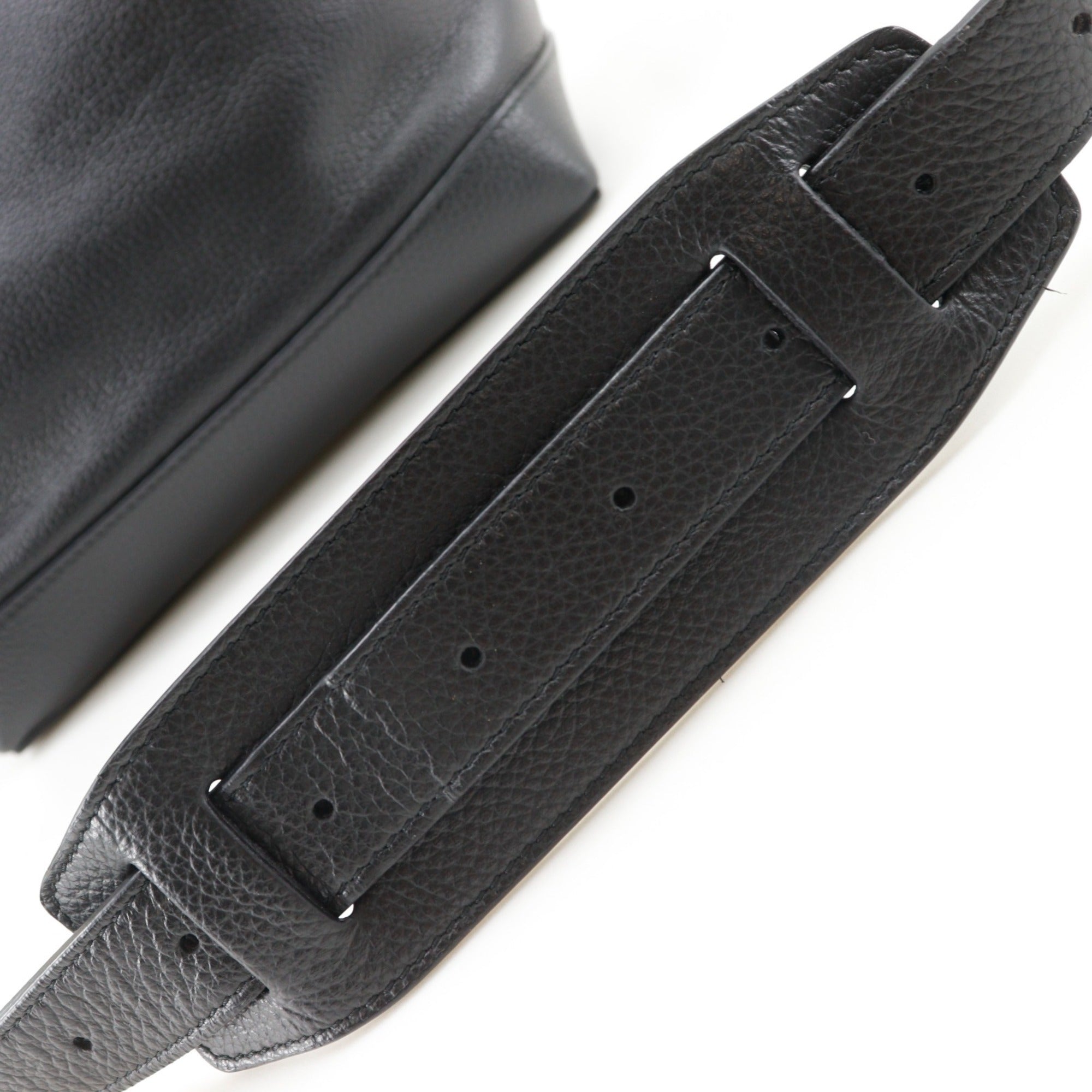 Balenciaga Black Leather Shoulder Bag (Pre-Owned)