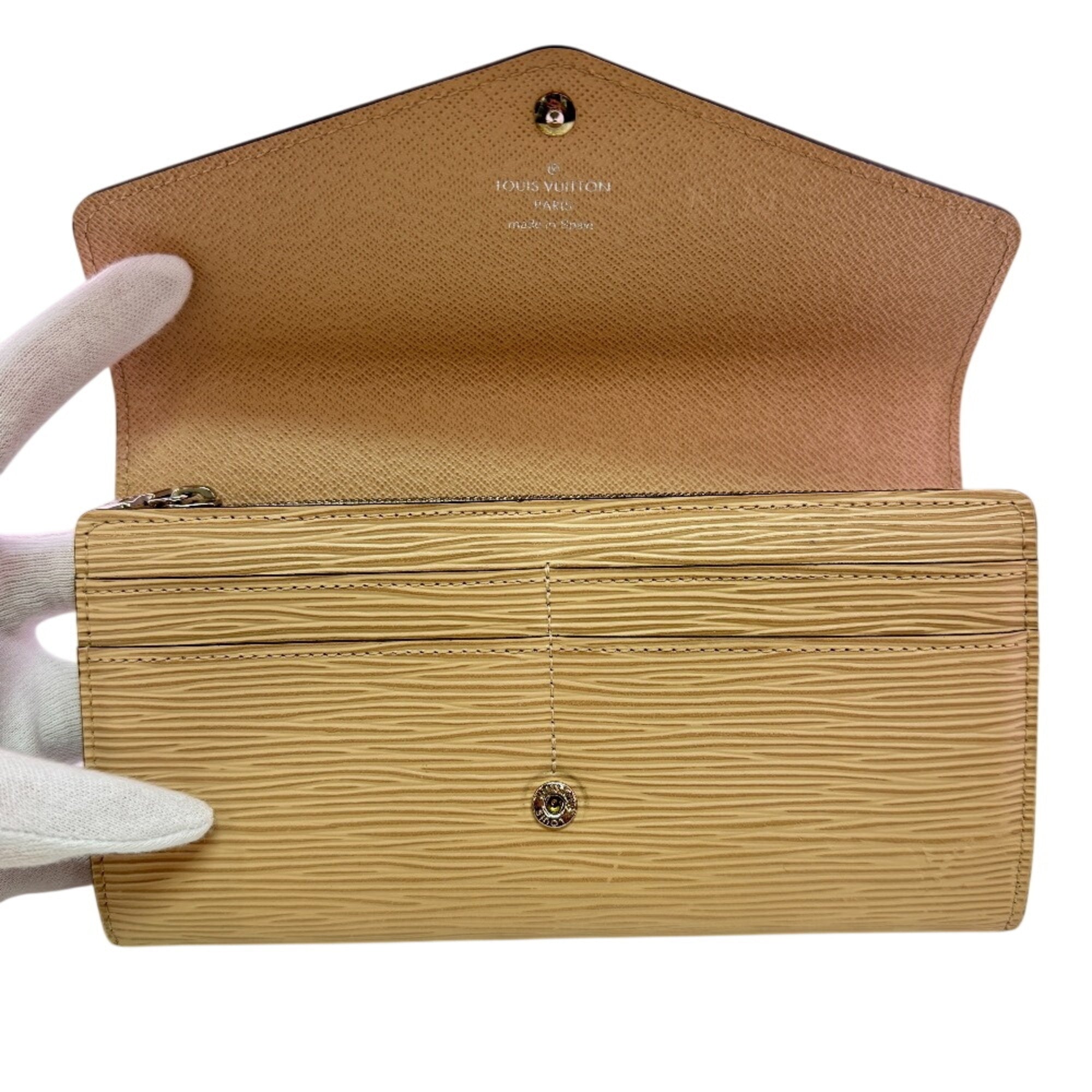 Louis Vuitton Beige Leather (Pre-Owned)