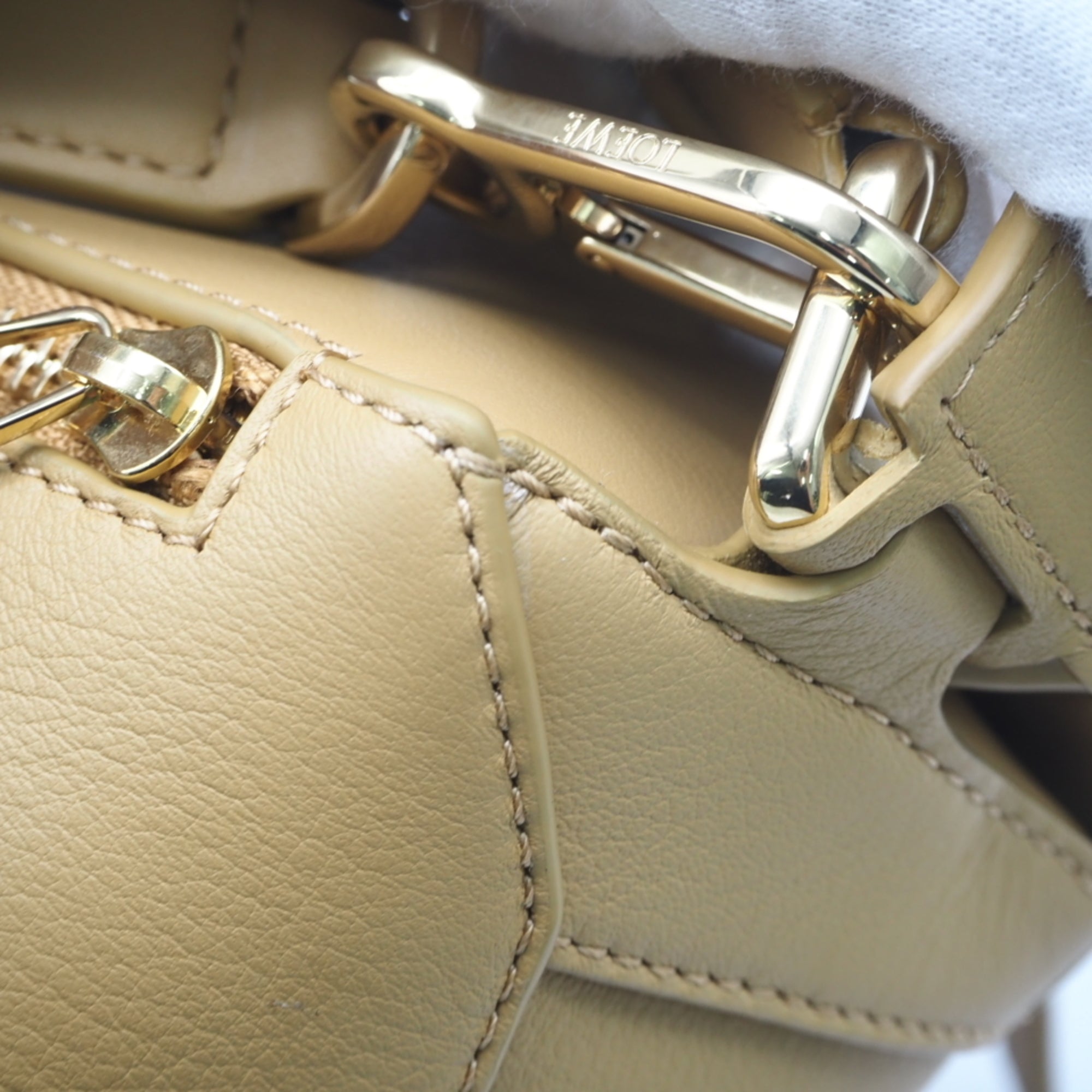 Loewe Puzzle Yellow Shoulder Bag (Pre-Owned)