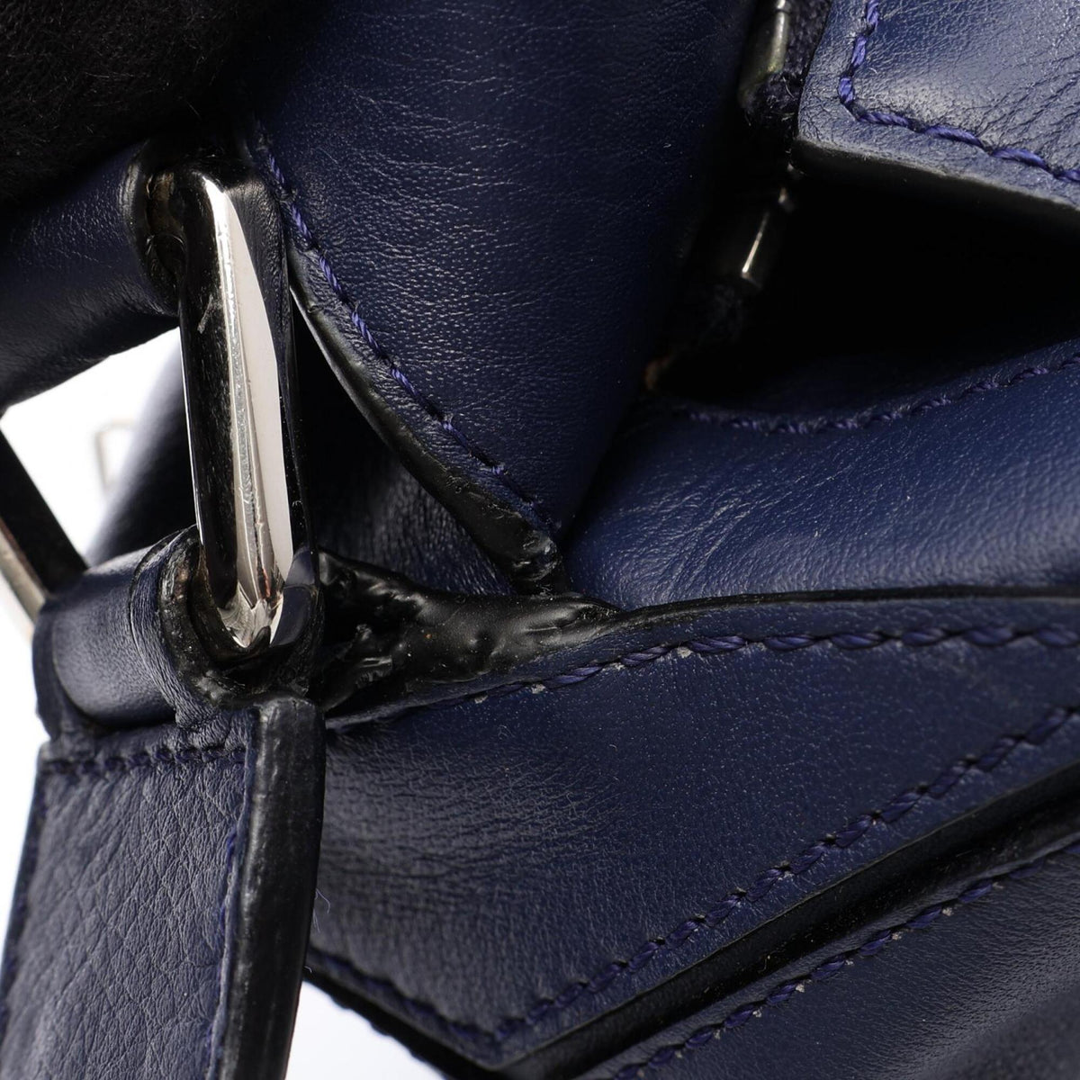 Loewe Navy Leather Handbag (Pre-Owned)