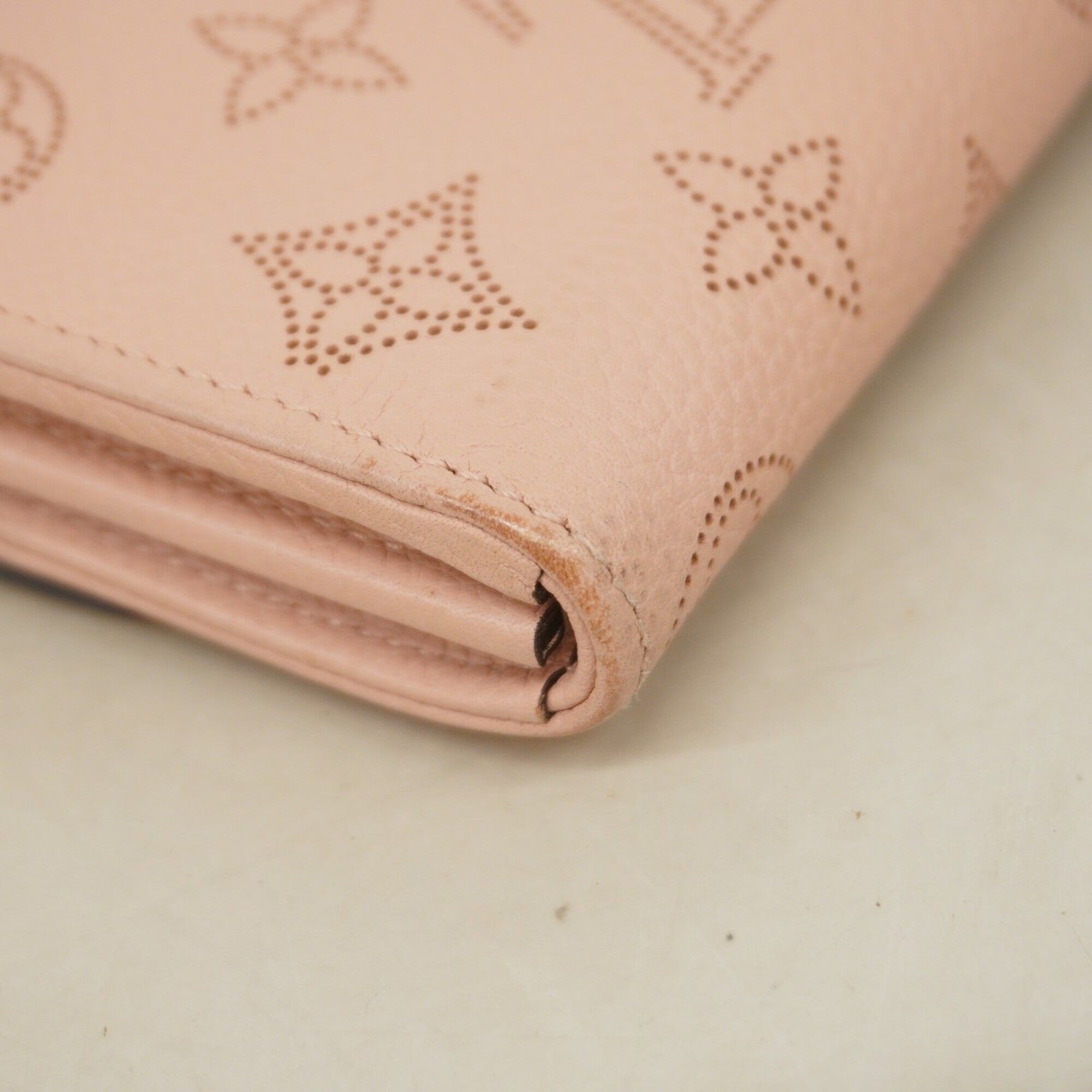 Louis Vuitton Magnolia Long Wallet (Bi-Fold) (Pre-Owned)