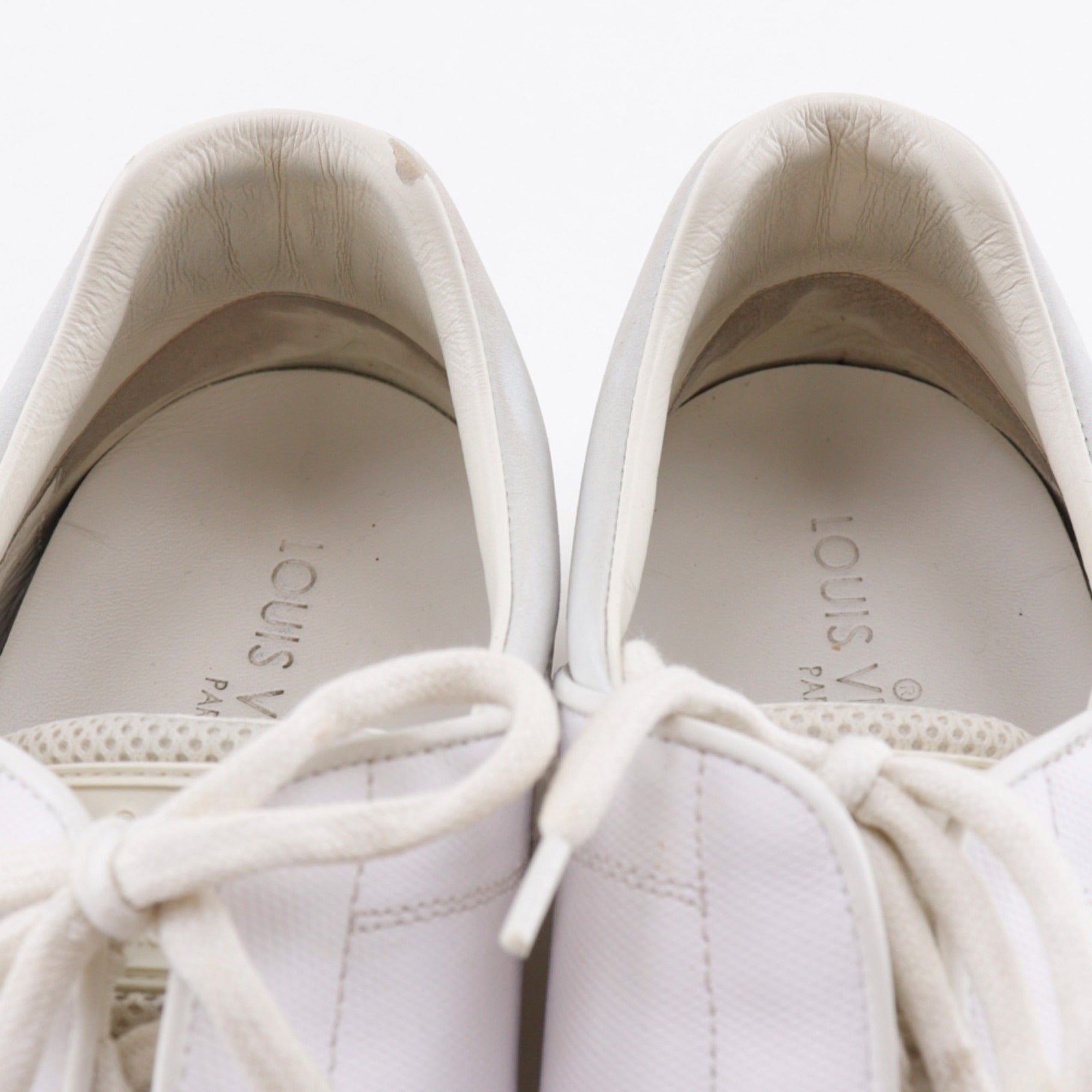 Louis Vuitton White Sneakers (Pre-Owned)