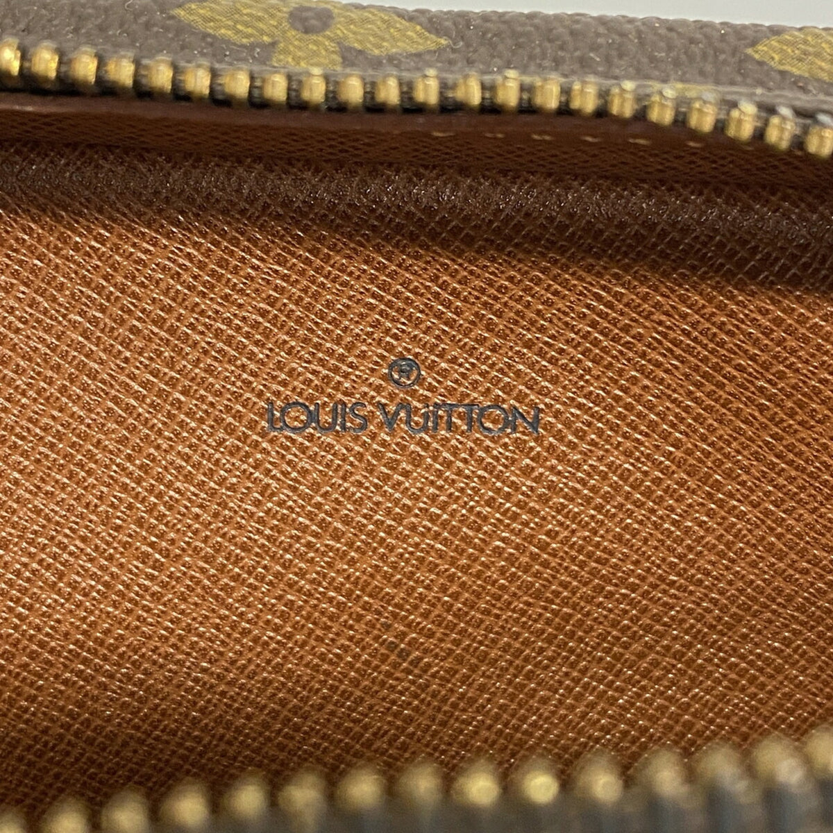 Louis Vuitton Brown Shoulder Bag (Pre-Owned)