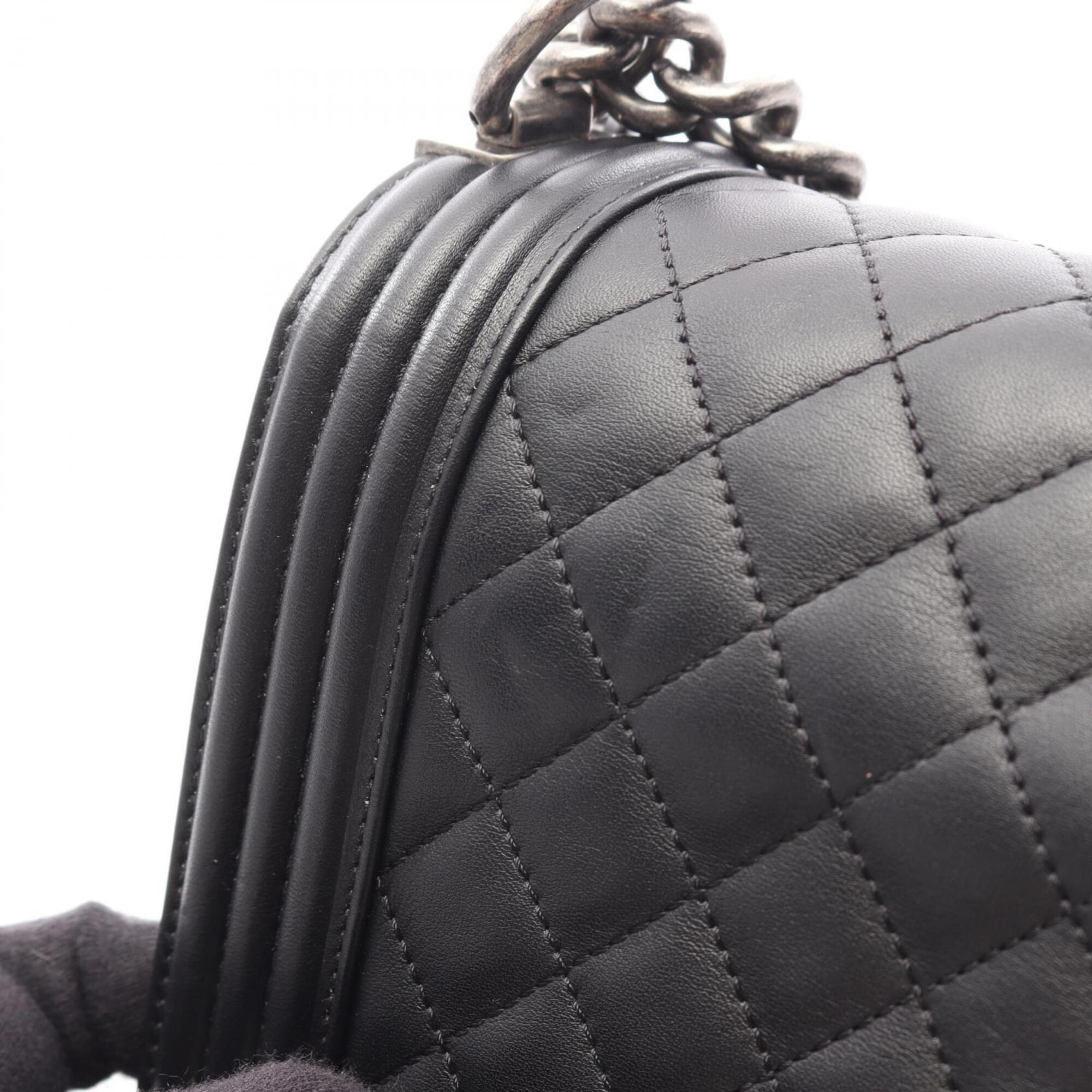 Chanel Black Leather Handbag Shoulder Bag (Pre-Owned)