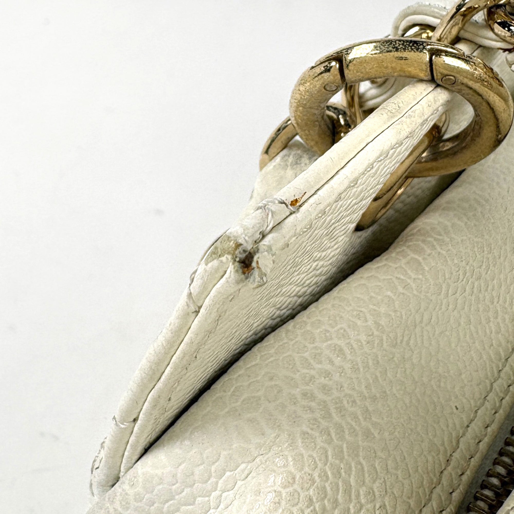 Chanel Matelasse White Grained Calfskin Shoulder Bag Tote Bag (Pre-Owned)