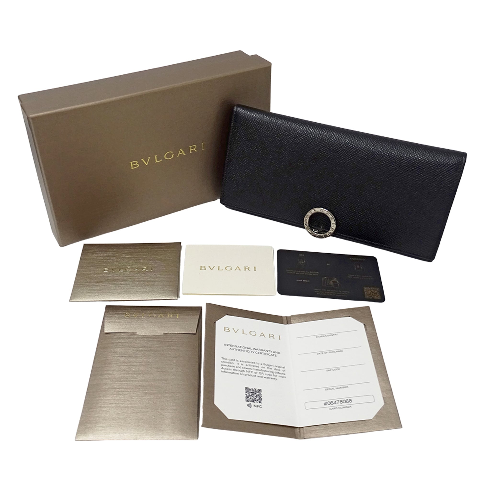 Bvlgari Black Leather Long Wallet (Bi-Fold) (Pre-Owned)