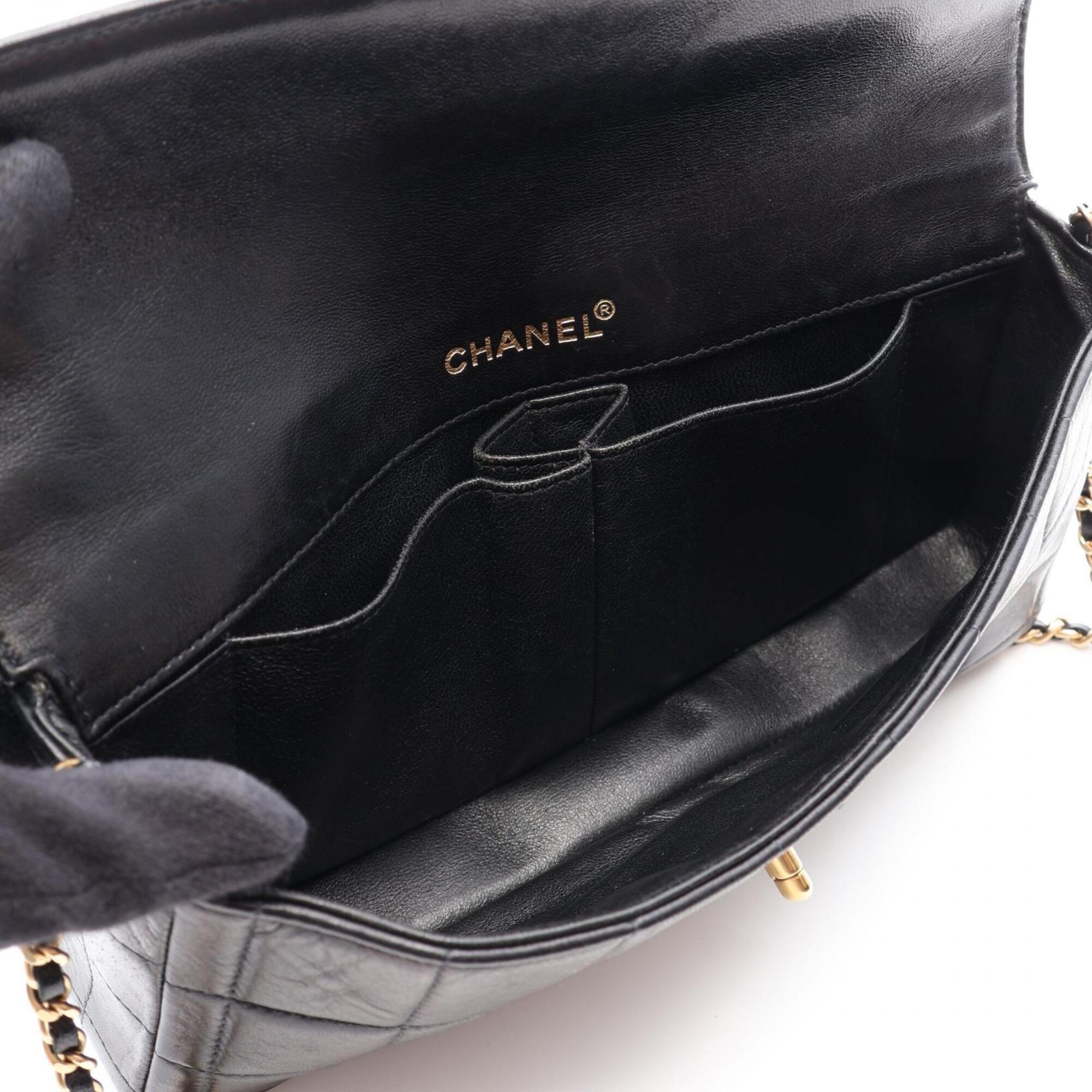 Chanel Black Leather Handbag Shoulder Bag (Pre-Owned)