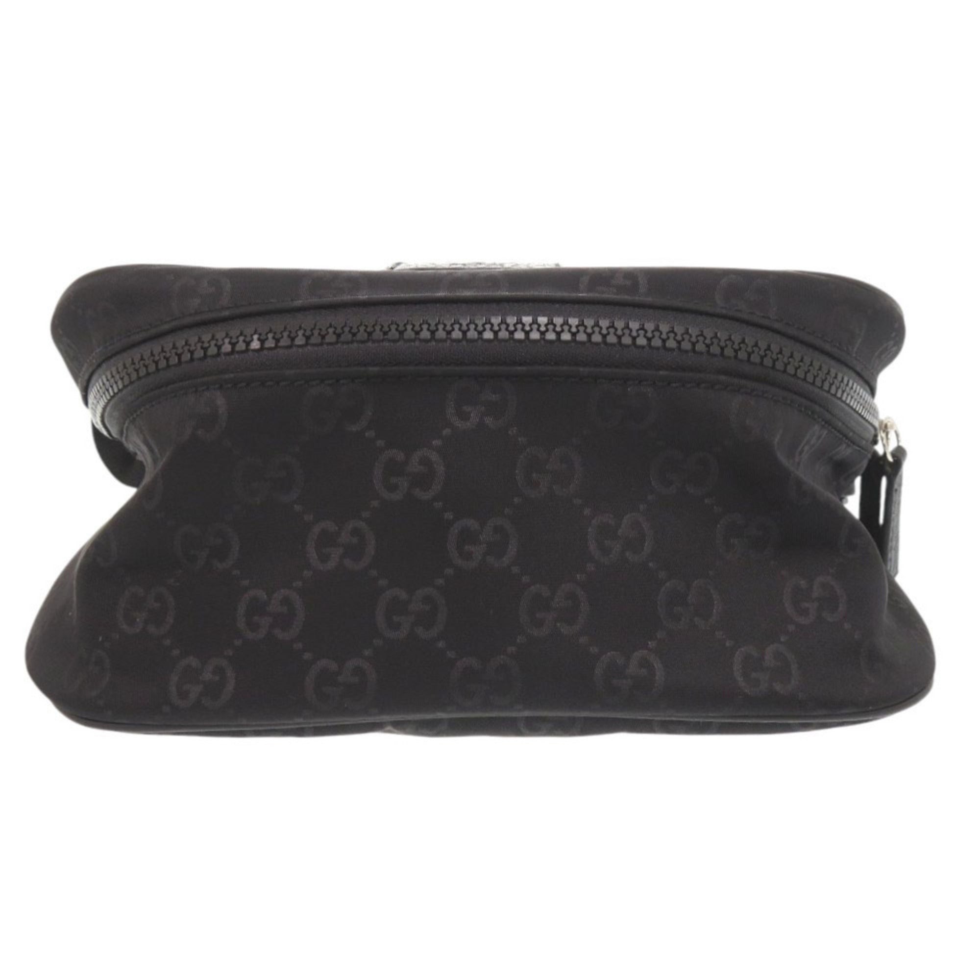 Gucci Black Nylon Shoulder Bag (Pre-Owned)